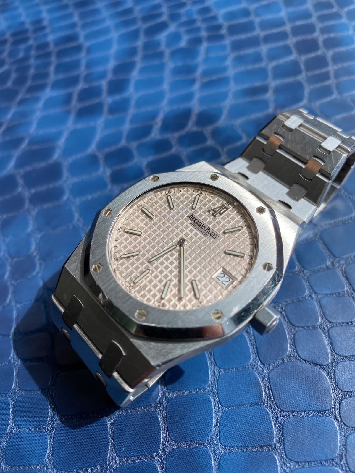 Audemars Piguet Royal Oak Ultra Thin Jumbo 15202ST.OO.0944ST.01 White Dial