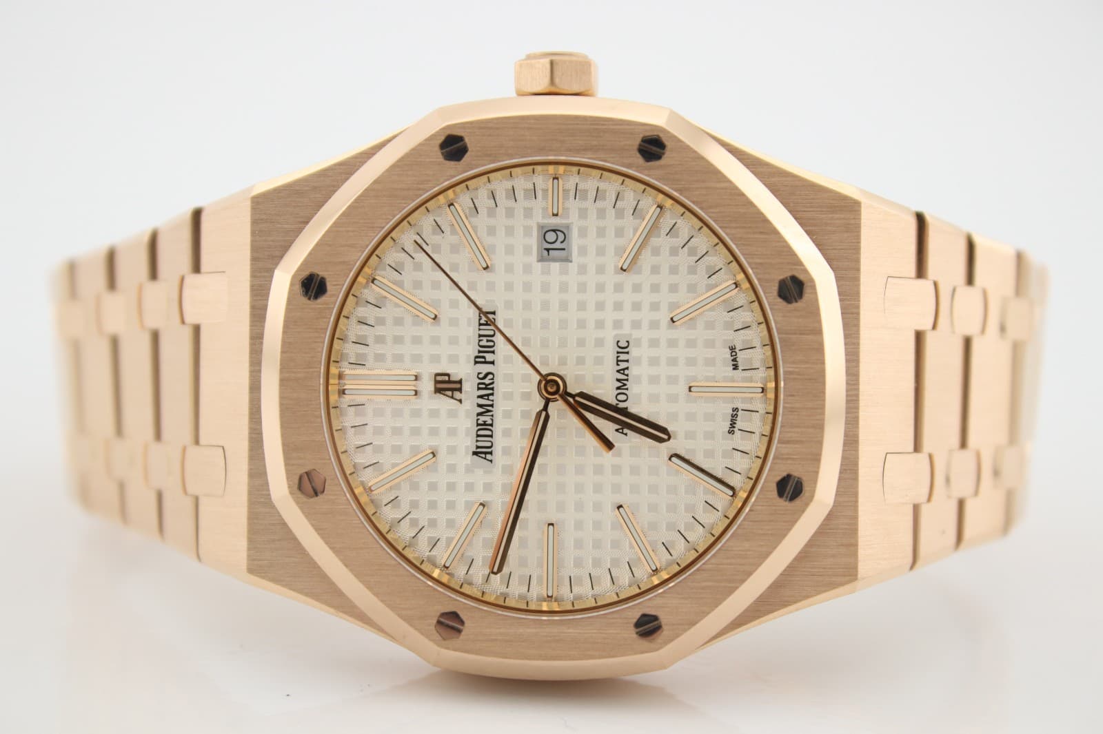 Audemars Piguet Royal Oak 41mm Silver Dial 18k RG Watch 15400OR Non Converted