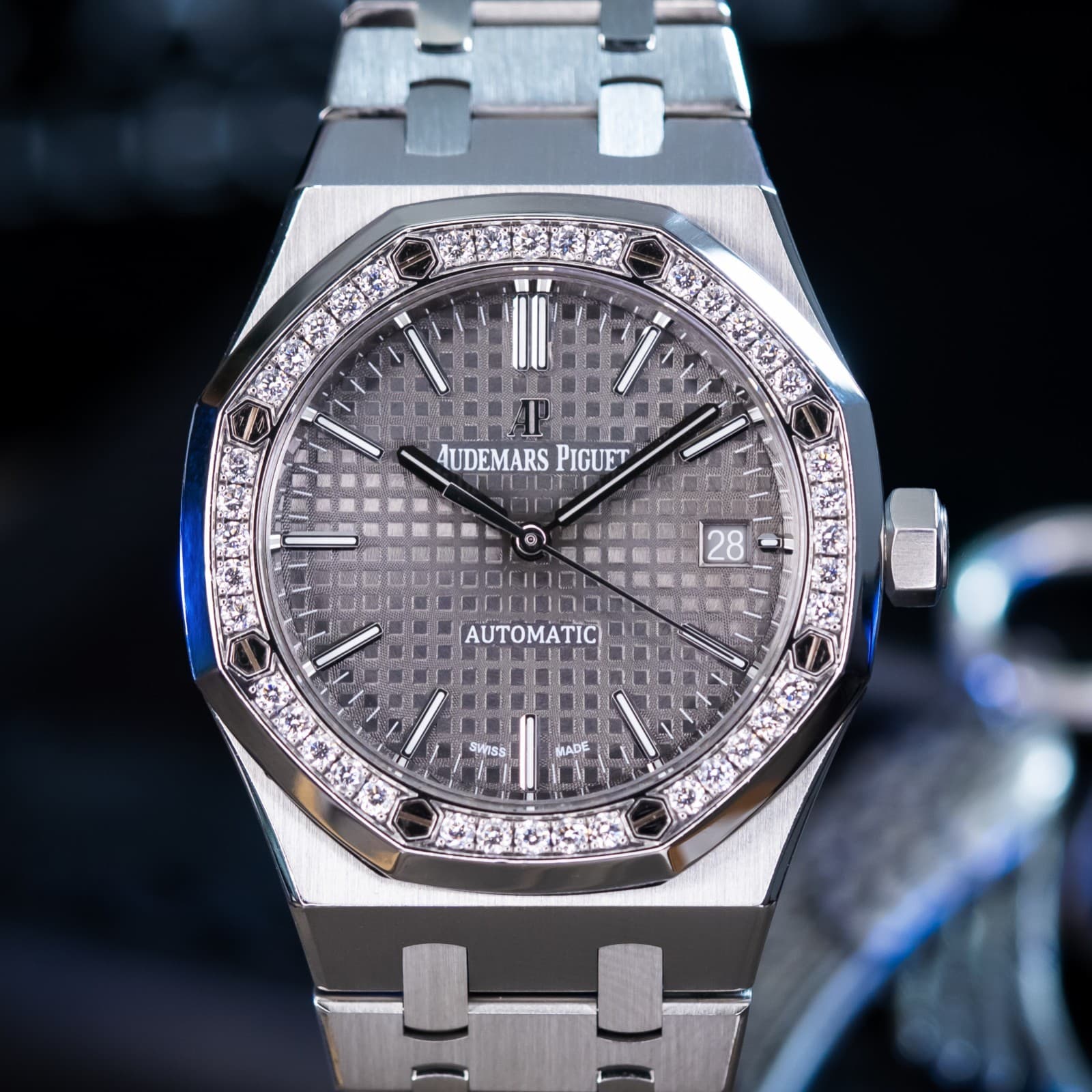 Audemars Piguet Royal Oak Diamond Set Ruthenium Dial – BOX & PAPERS – 15451ST