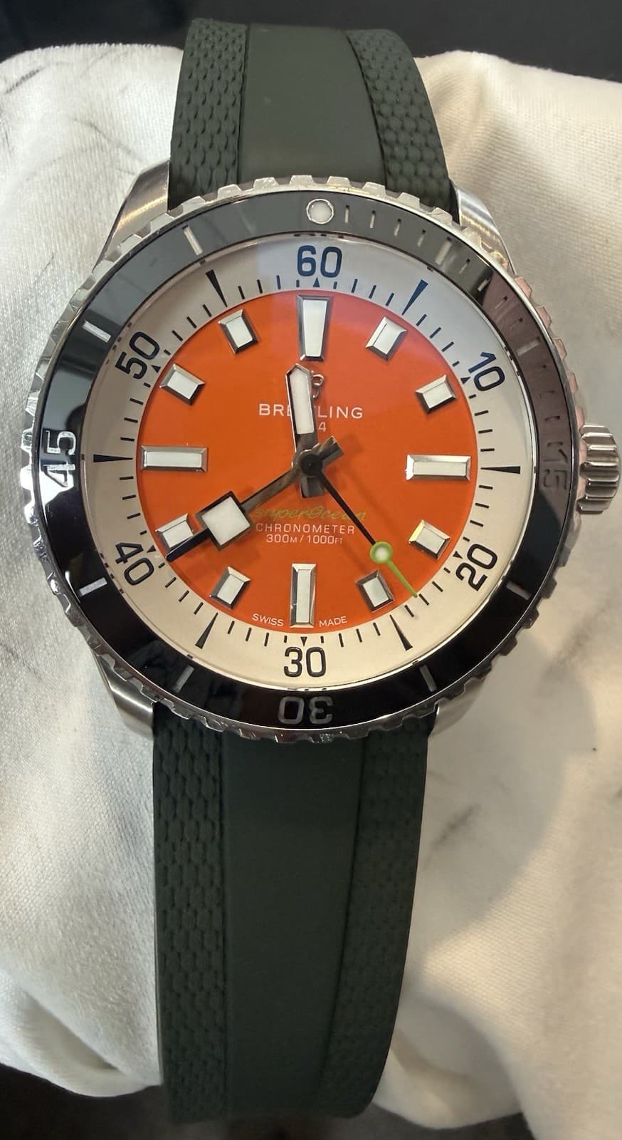 Breitling Superocean 42 Kelly Slater A173751A1O1S1 One Of 1000! Beautiful 42mm!