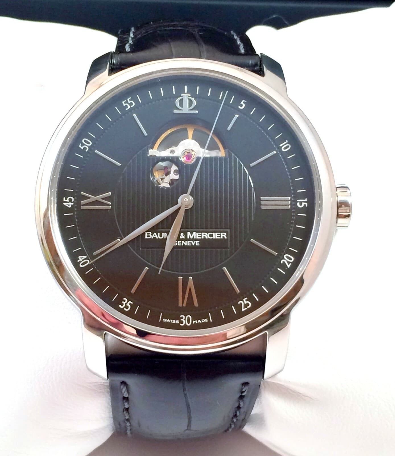 2018 Baume Mercier Classima XL Executive Automatic Mens Watch Model 8689 