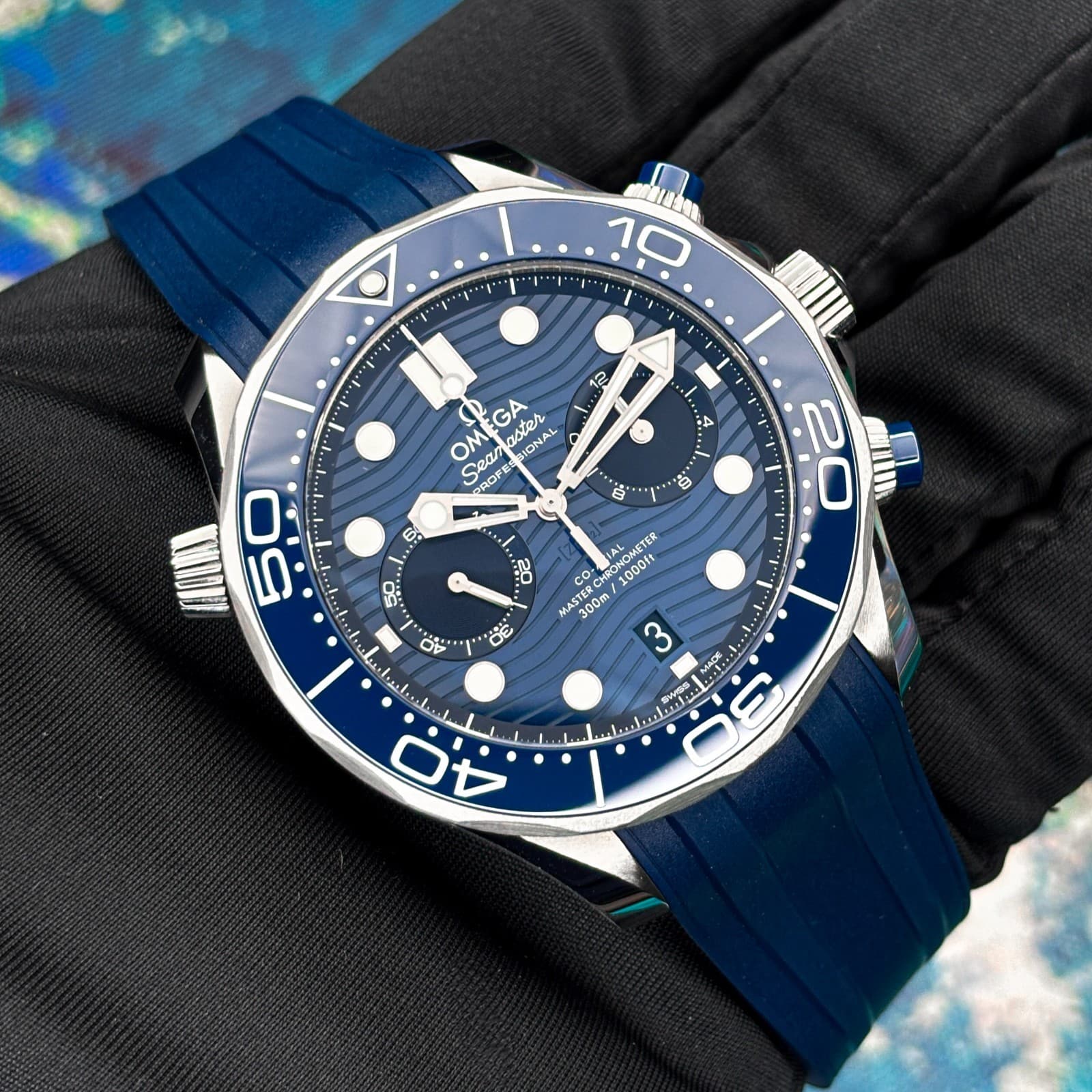 2025 Omega Seamaster Diver 300M Box & Papers OEM Rubber Steel Chrono Excellent