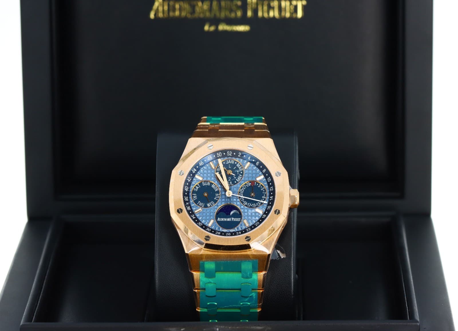 AP Royal Oak Perpetual 41mm Blue Tapisserie 18kt Rose Gold, 26574OR.OO.1220OR.02