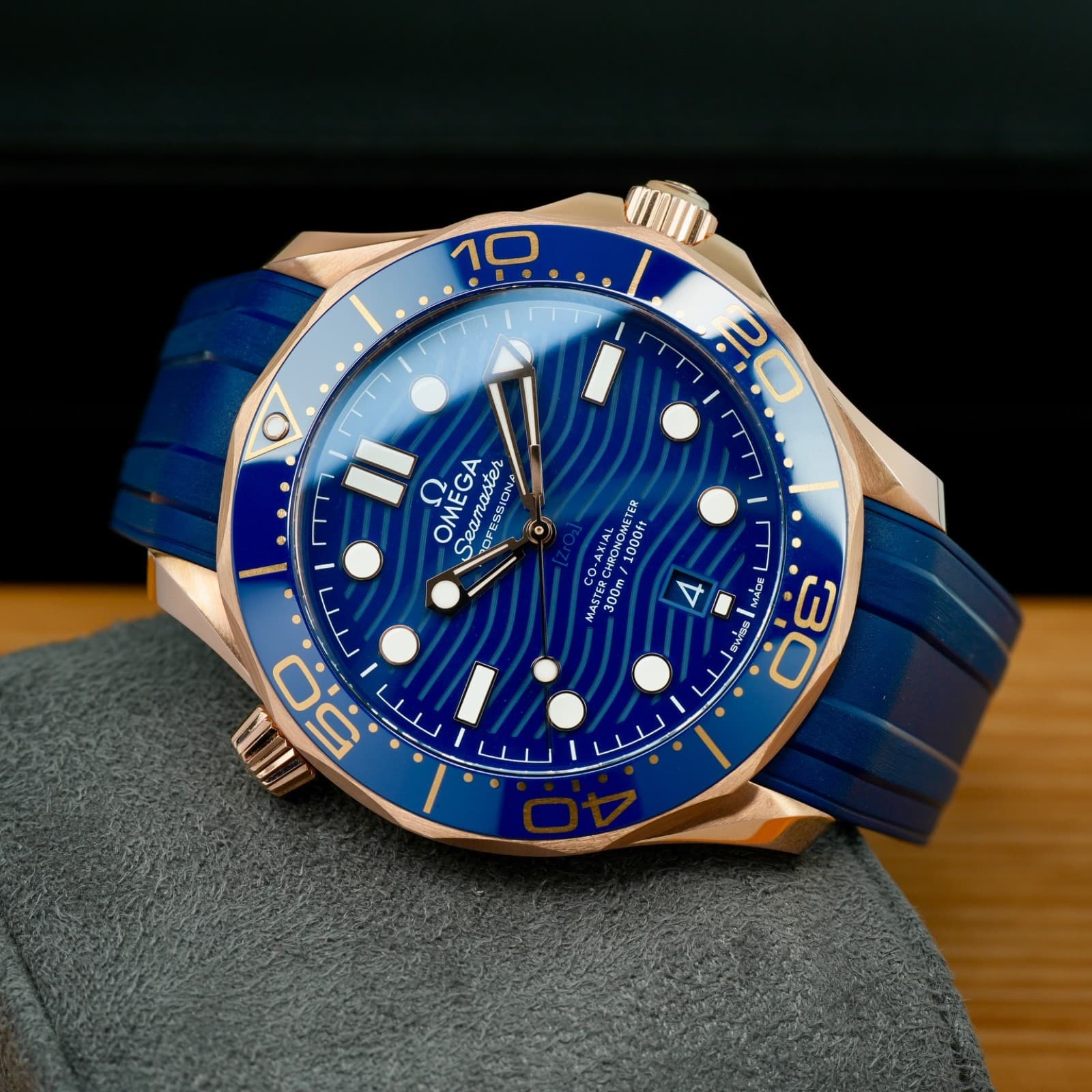 OMEGA Seamaster Diver 300M 210.62.42.20.03.001 Blue 42mm Rose Gold  Complete Set