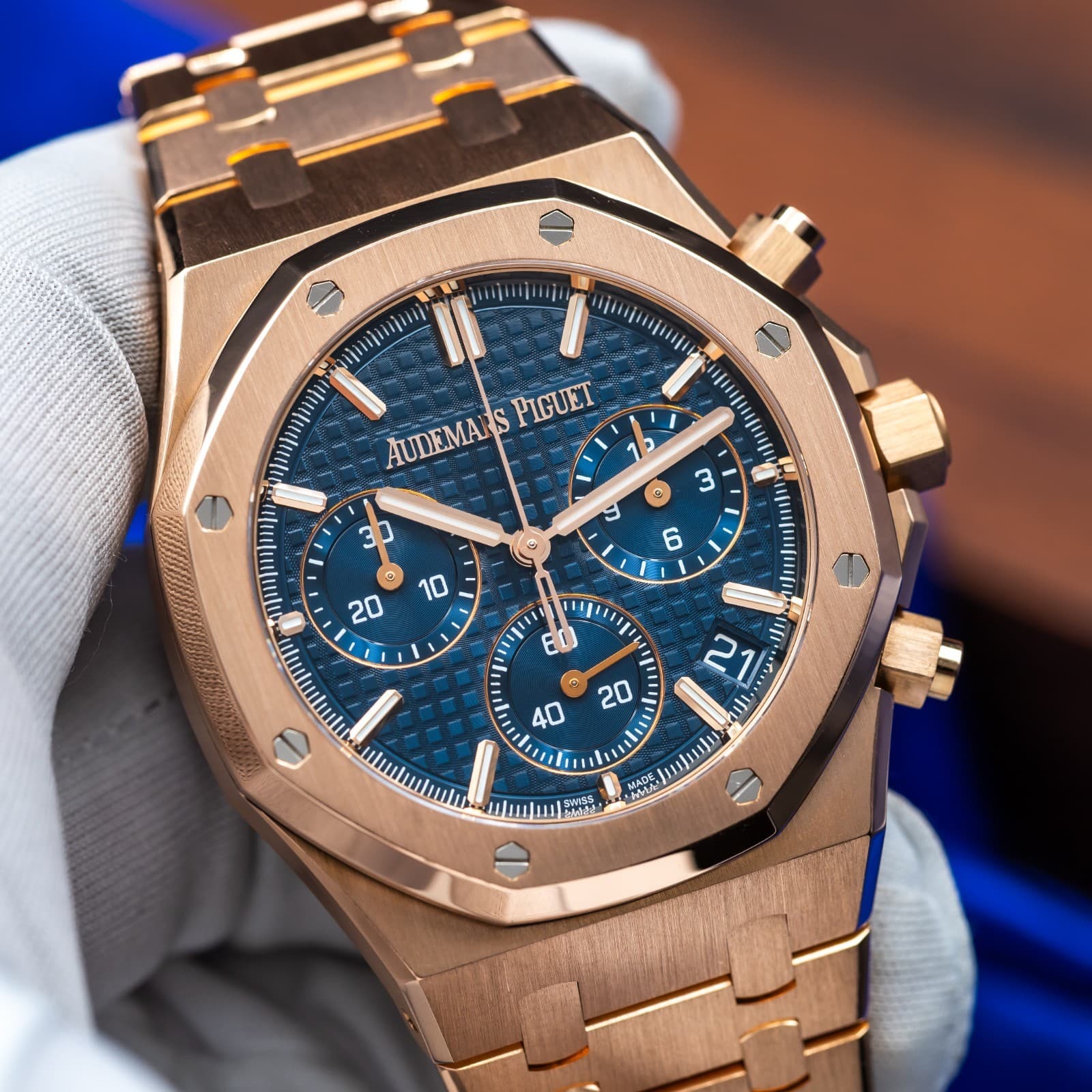 AUDEMARS PIGUET Royal Oak Chronograph Blue Dial Rose Gold 26240OR.OO.1320OR.05
