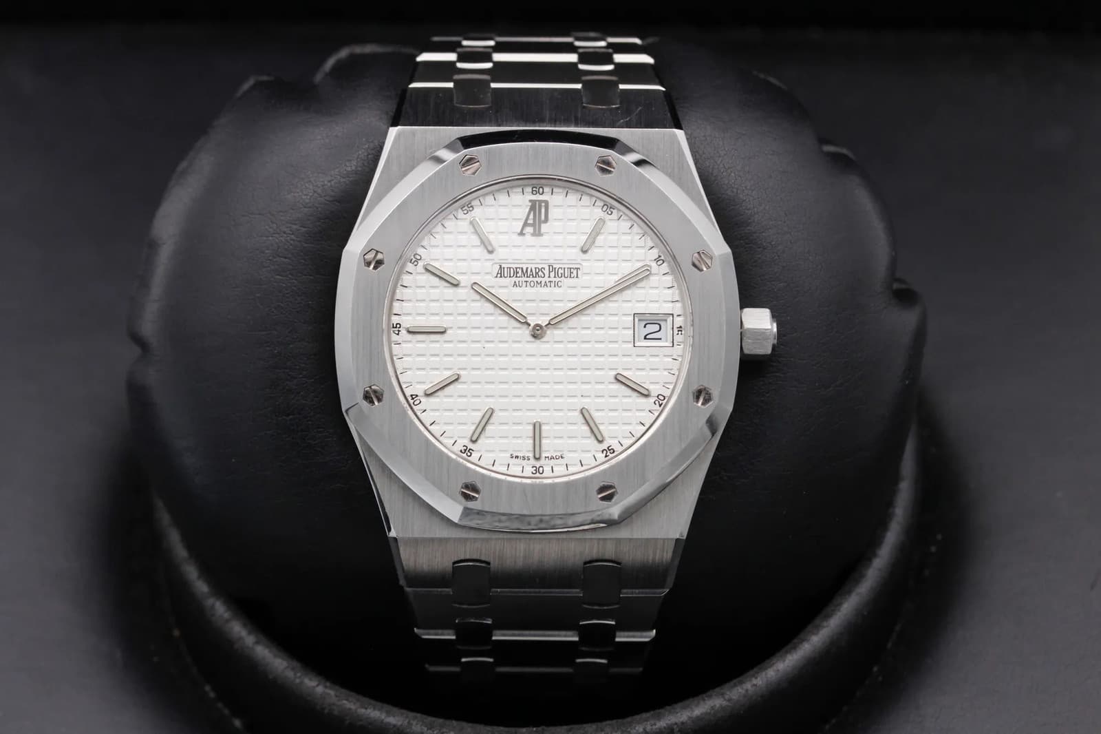 Audemars Piguet Royal Oak Extra-Thin "Jumbo" 15202ST.OO.0944ST.01