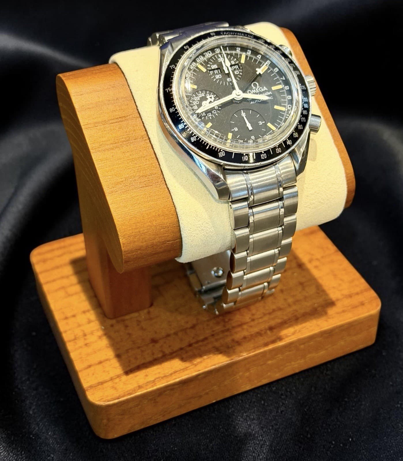 Vintage 1995 Omega Speedmaster Day Date Stainless Steel Watch Ref. 3520.50