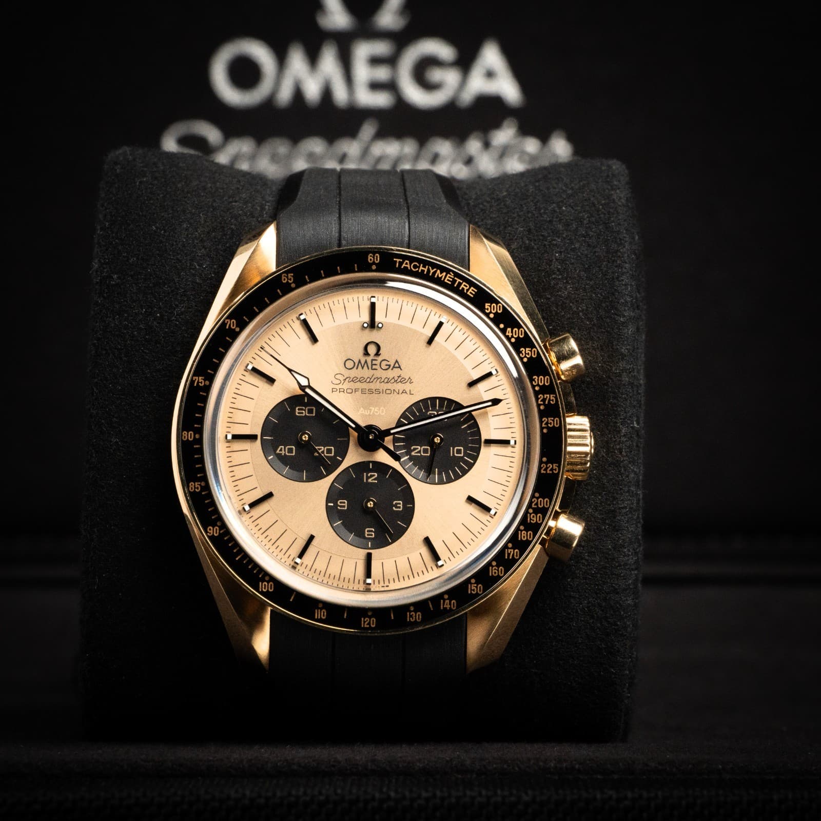 2025 Omega Speedmaster 18kt Moonshine Gold 310.62.42.50.99.001 Full Set