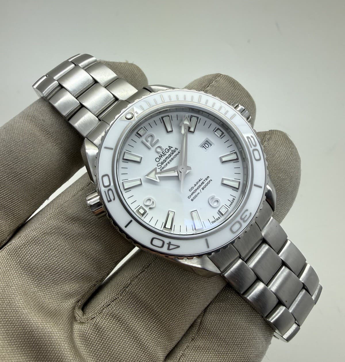 Omega Seamaster Planet Ocean White Dial 38mm Steel 232.30.38.20.04.001 w/ Card