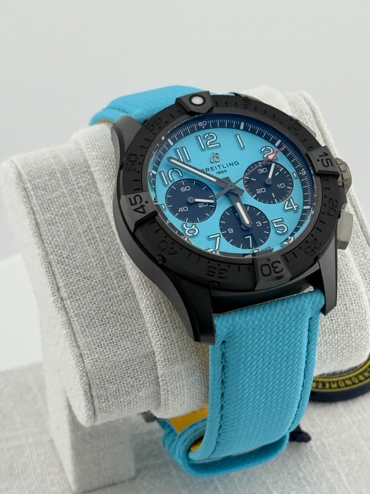 UNWORN 26 Breitling Avenger B01 Turquoise  Chrono 42 Night Mission SB0146101L1X1