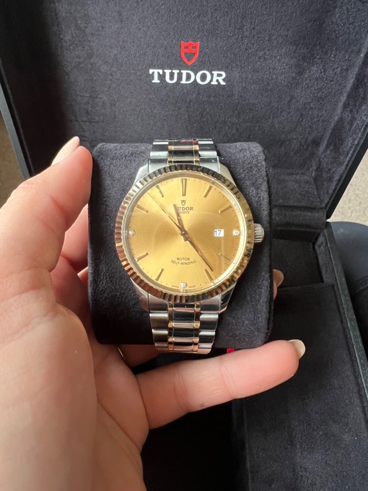 tudor M12713-0007