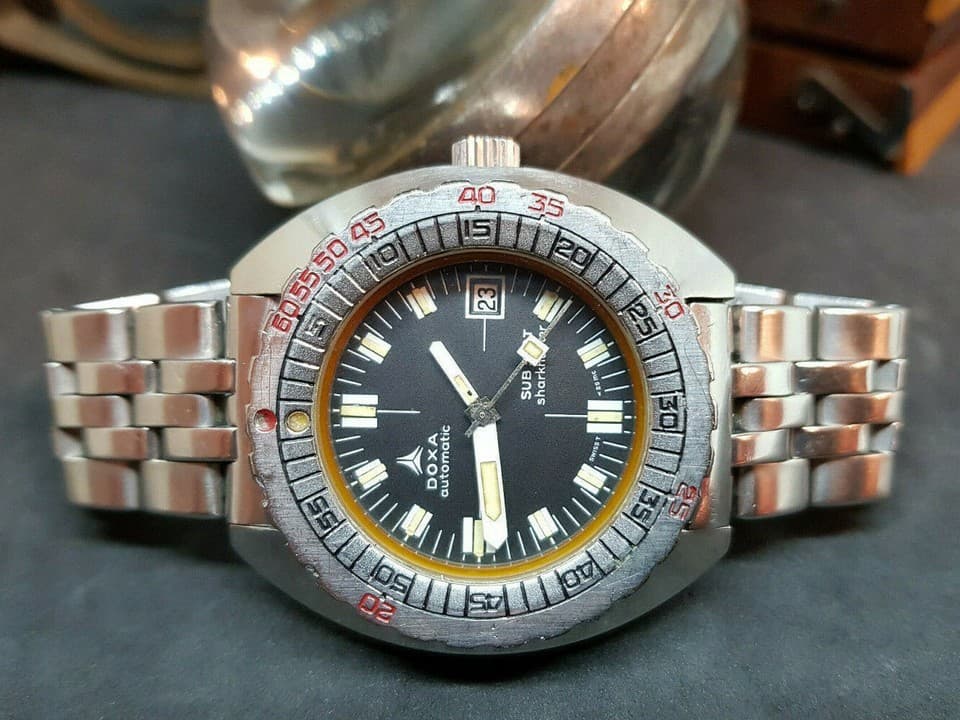RARE 70'S DOXA SUB 300T SHARKHUNTER DIVER BLACK DIAL DATE AUTO MAN'S WATCH/X099