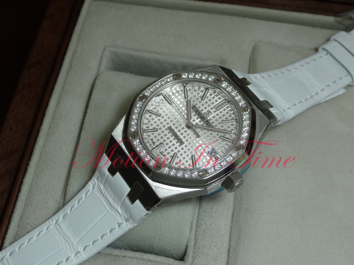 Audemars Piguet Royal Oak Ladies Automatic 37mm Diamond Bzl 15451ST.ZZ.D011CR.01