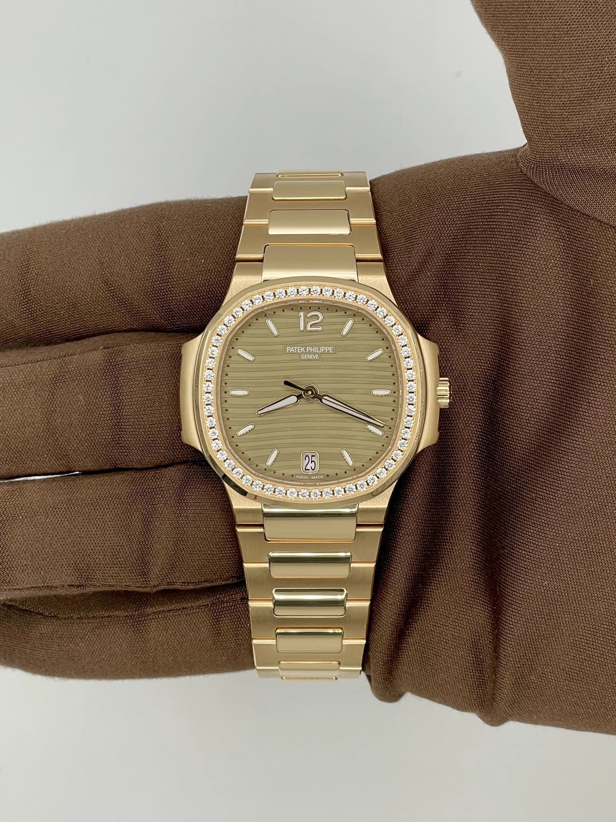 Patek Philippe Nautilus 7118/1200R-010 Rose Gold Diamond Unworn B&P