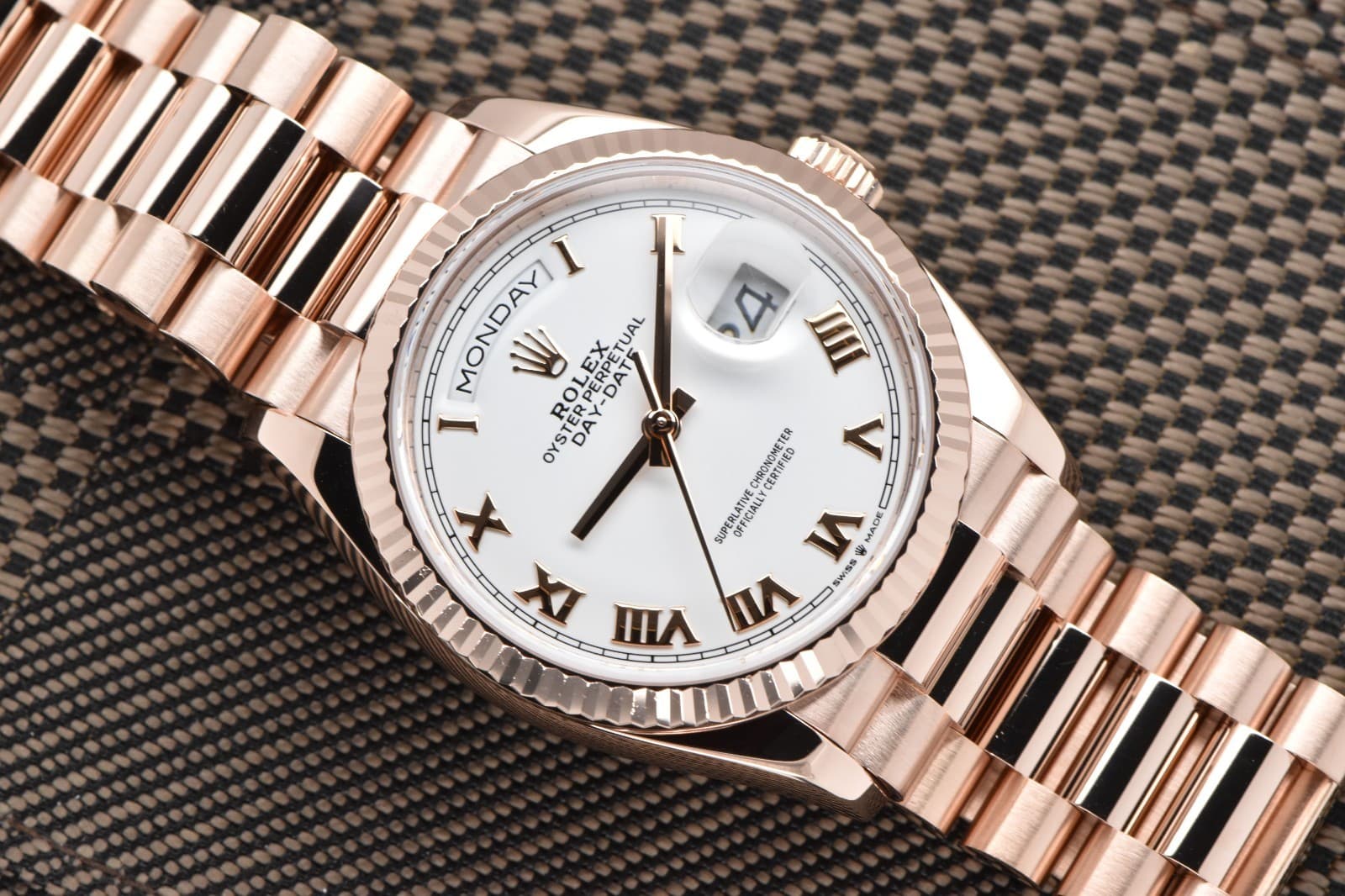 2022 Rolex Day-Date 36 President 18K Everose Gold White Roman 128235 FS