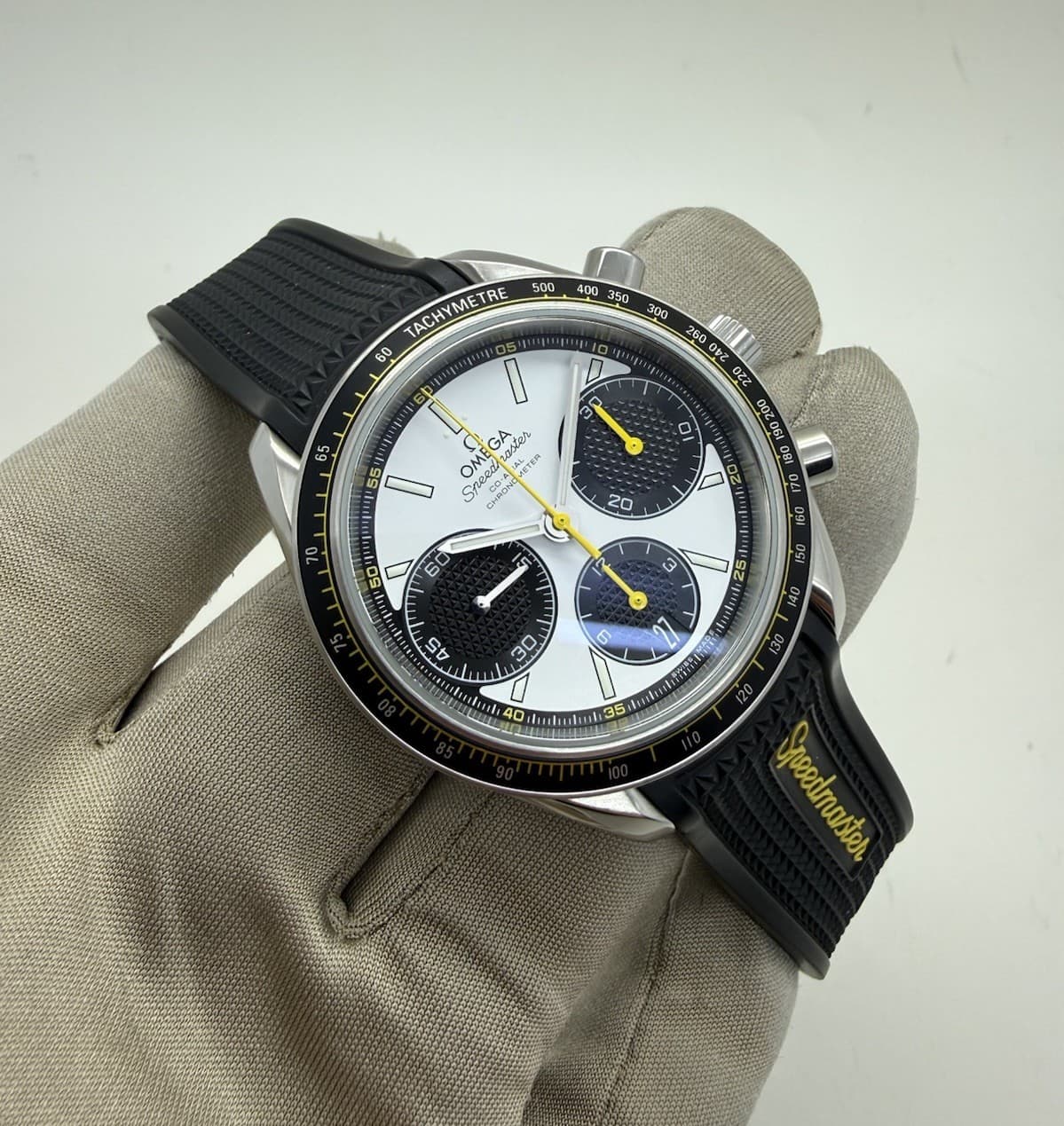 Omega Speedmaster 40mm White Yellow Steel Automatic Rubber 326.32.40.50.04.001