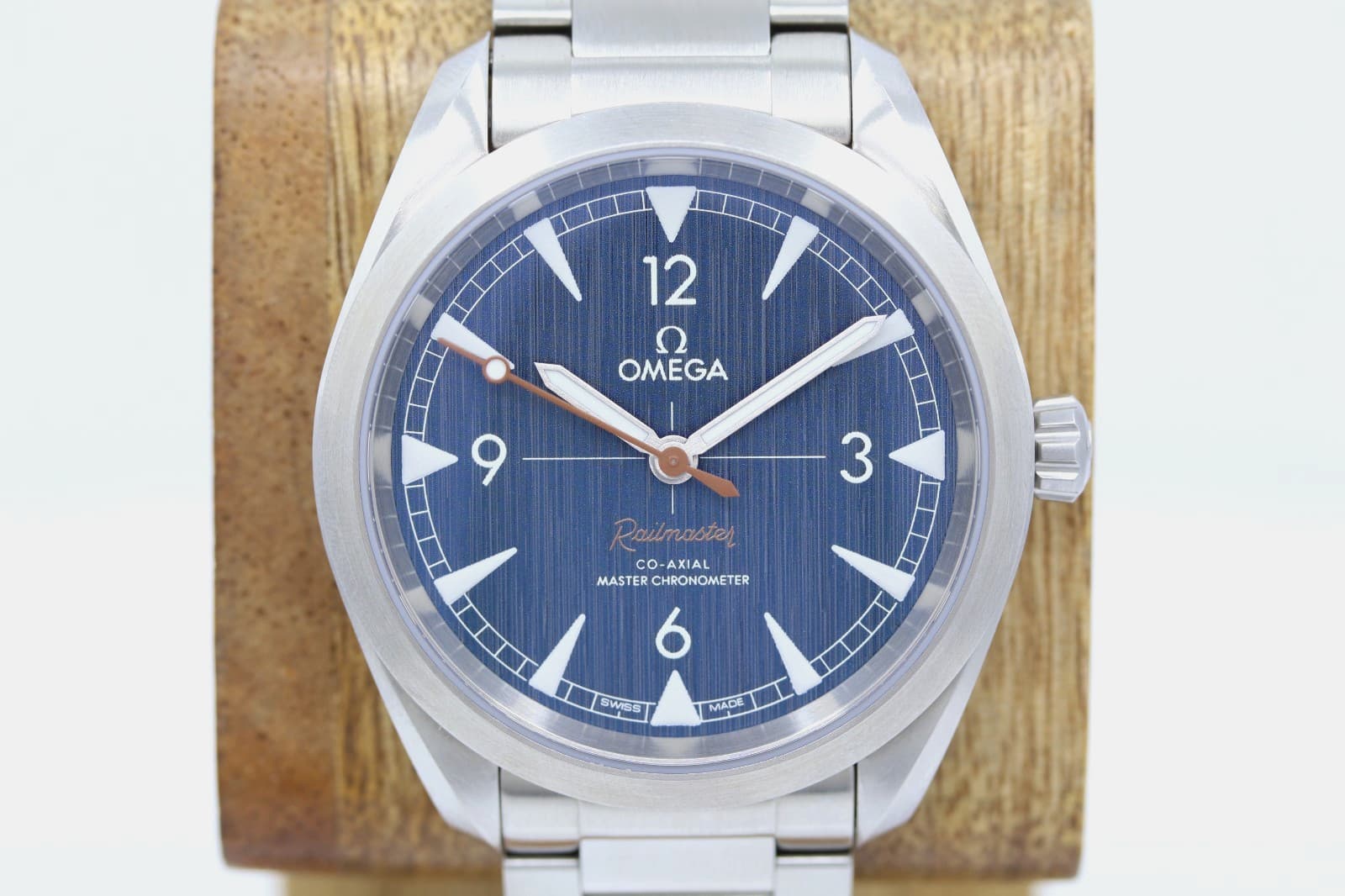 Omega Railmaster 40mm Blue Denim Dial Automatic Watch W/ Box 220.10.40.20.03.001