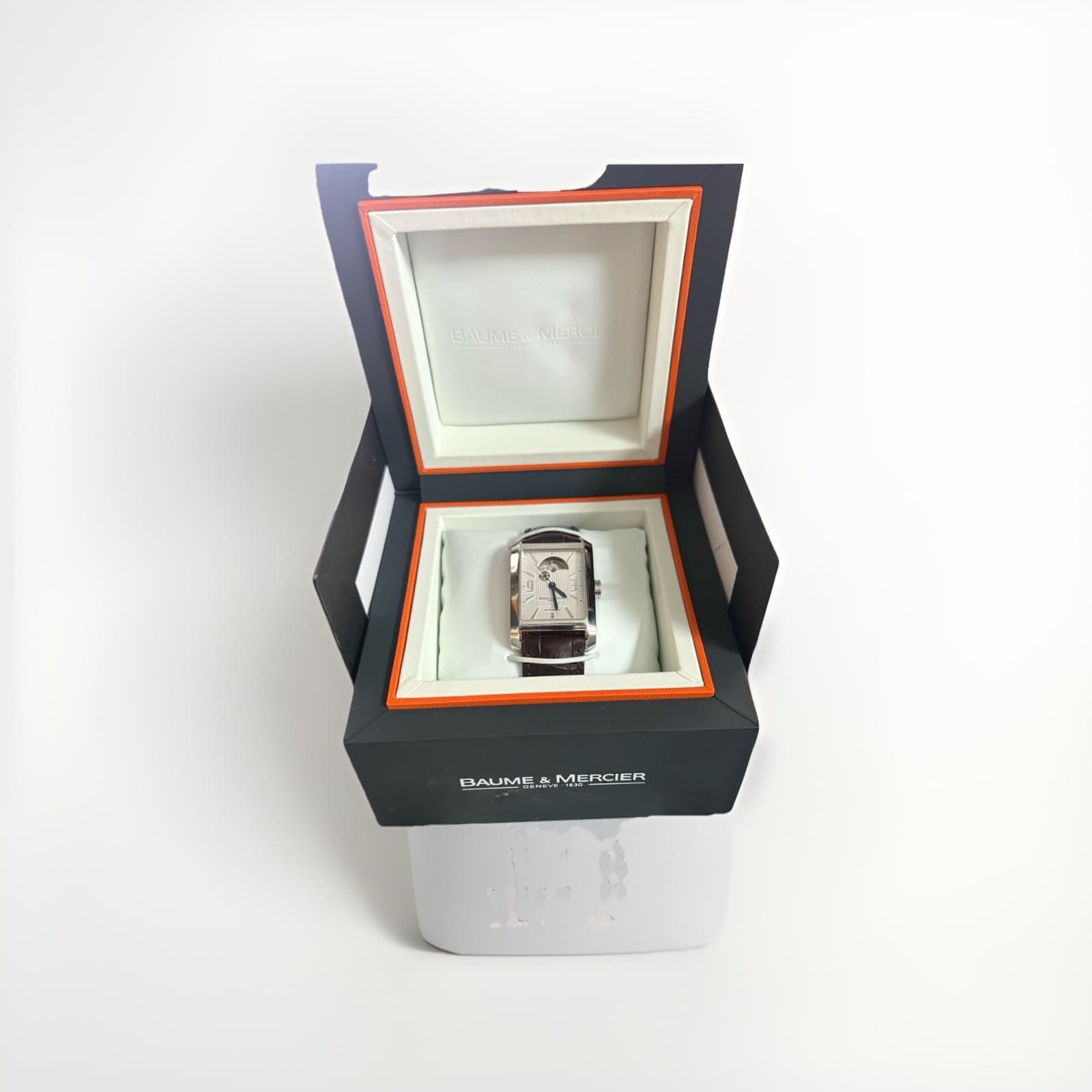Baume & Mercier Hampton Silver Men's Watch - MOA10032