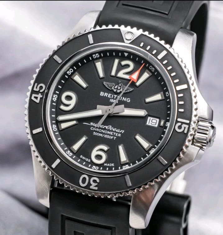 Breitling Superocean Automatic 42mm Complete Black Dial Rubber strap A17366