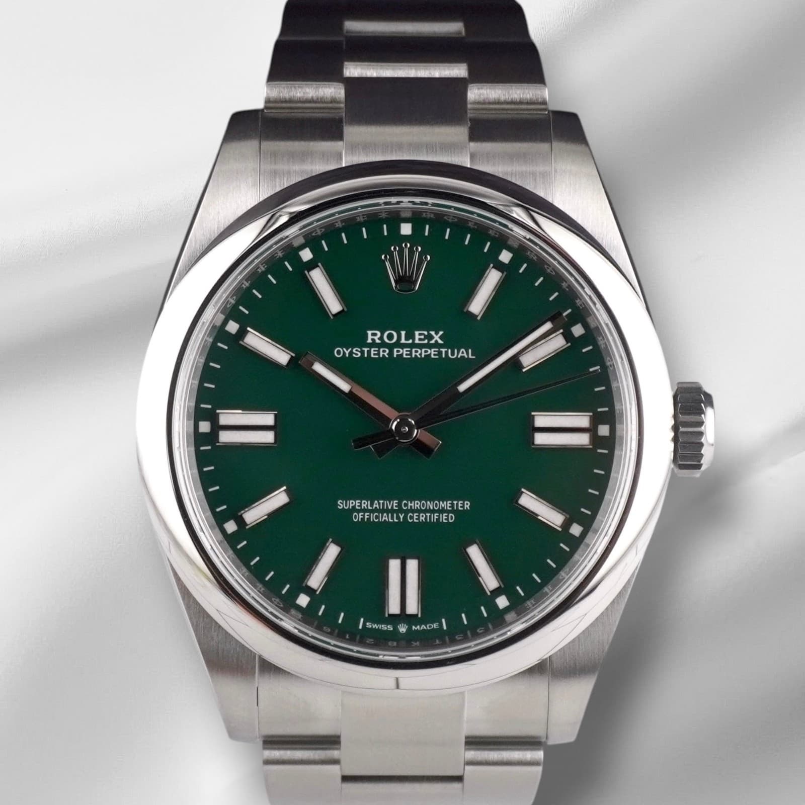Rolex Oyster Perpetual 41mm Steel Green Dial Oyster Men's Watch 134300