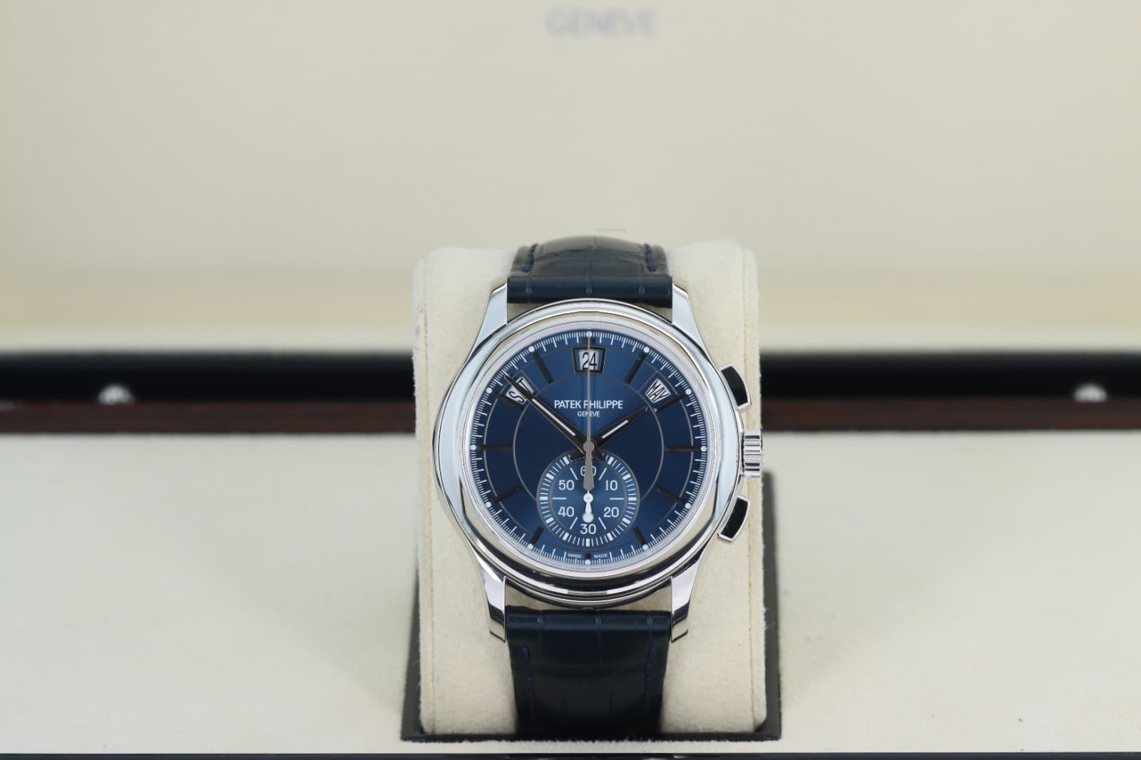 Patek Philippe Annual Calendar Chronograph 5905P-001, Blue Dial - 41mm Platinum