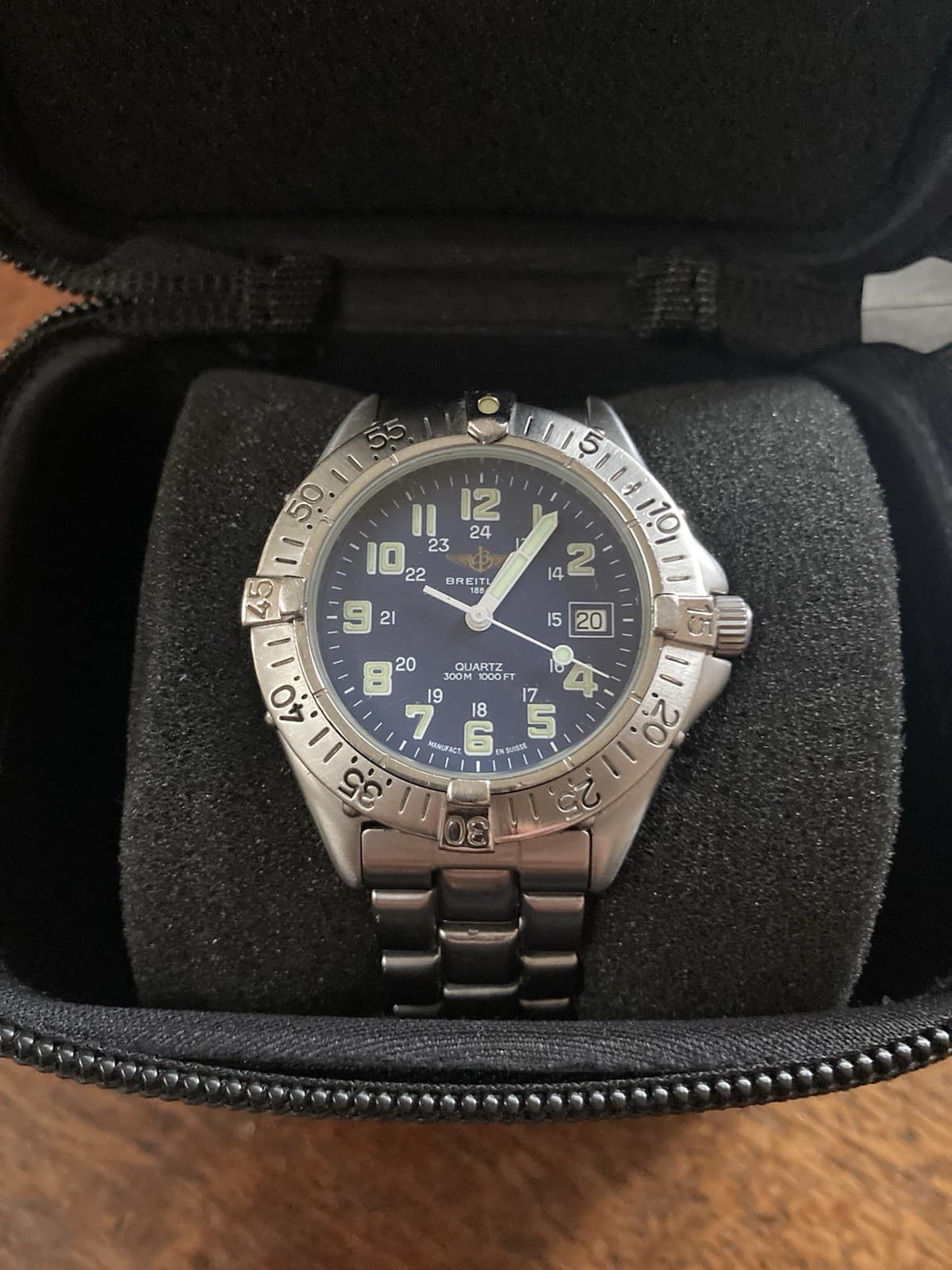 BREITLING COLT QUARTZ — 300M / 1000FT — BLUE DIAL — STAINLESS STEEL BRACELET 