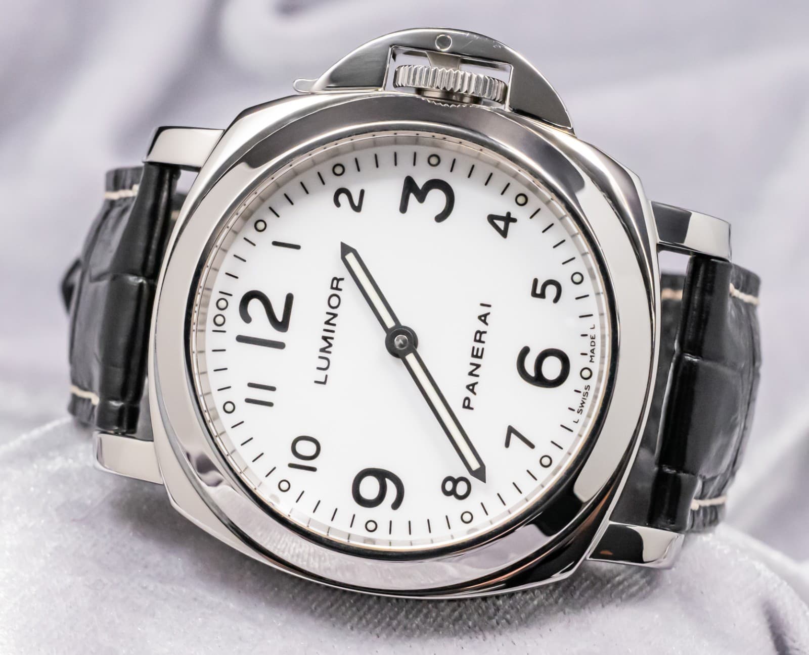 Panerai 10 Luminor Base 44mm White Dial Manual-Wind Alligator Strap PAM00010