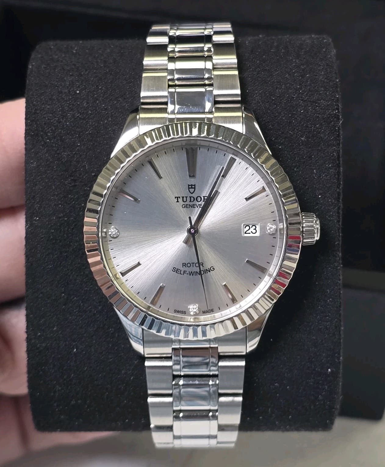 TUDOR Stvle M12510 38mm Stainless Steel silver diamond-set dial, Fluted Bezel