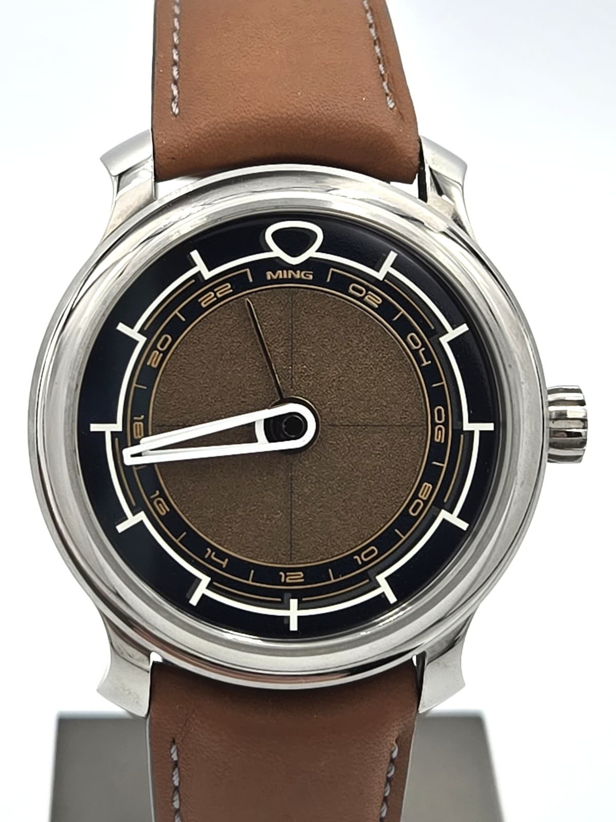 Ming 22.01 GMT Gilt Brown Dial