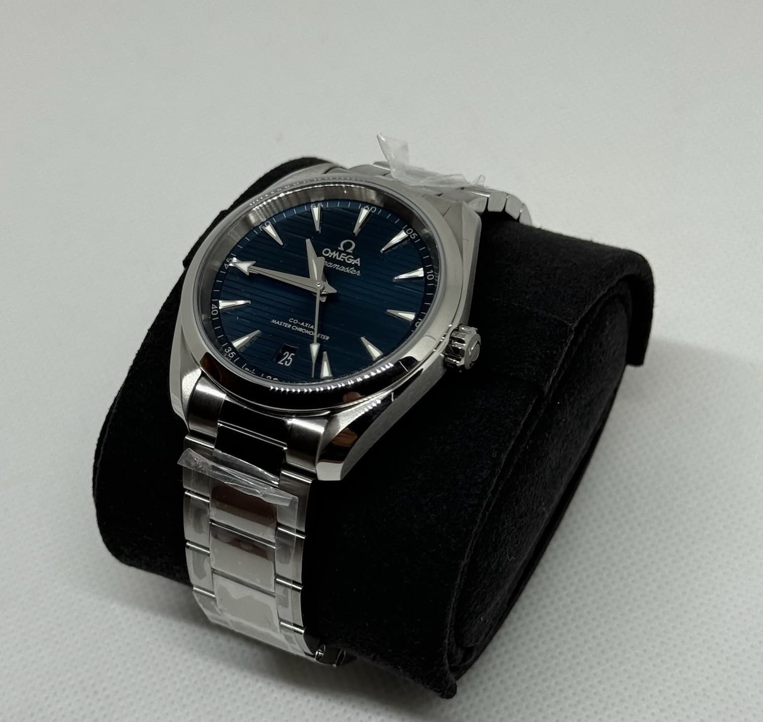 Omega Seamaster Aqua Terra Master Chronometer 220.10.38.20.03.001