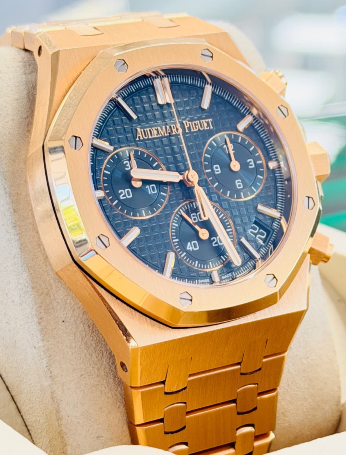 Audemars Piguet Royal Oak Chronograph Green Dial 26240OR.OO.D404CR.02 Box/Papers