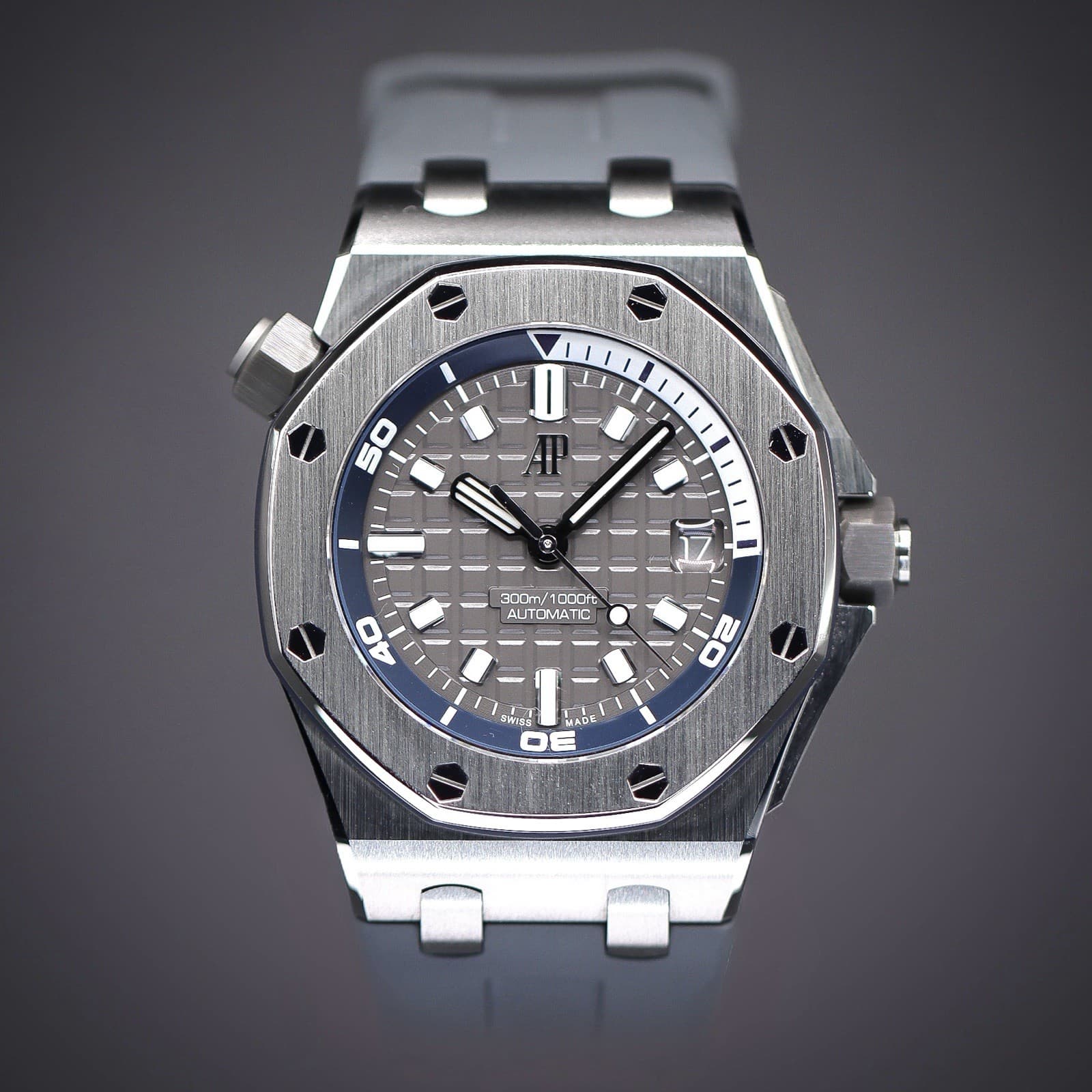 AUDEMARS PIGUET Royal Oak Offshore Diver "Grey"  15720ST.OO.A009CA.01 | Full Set