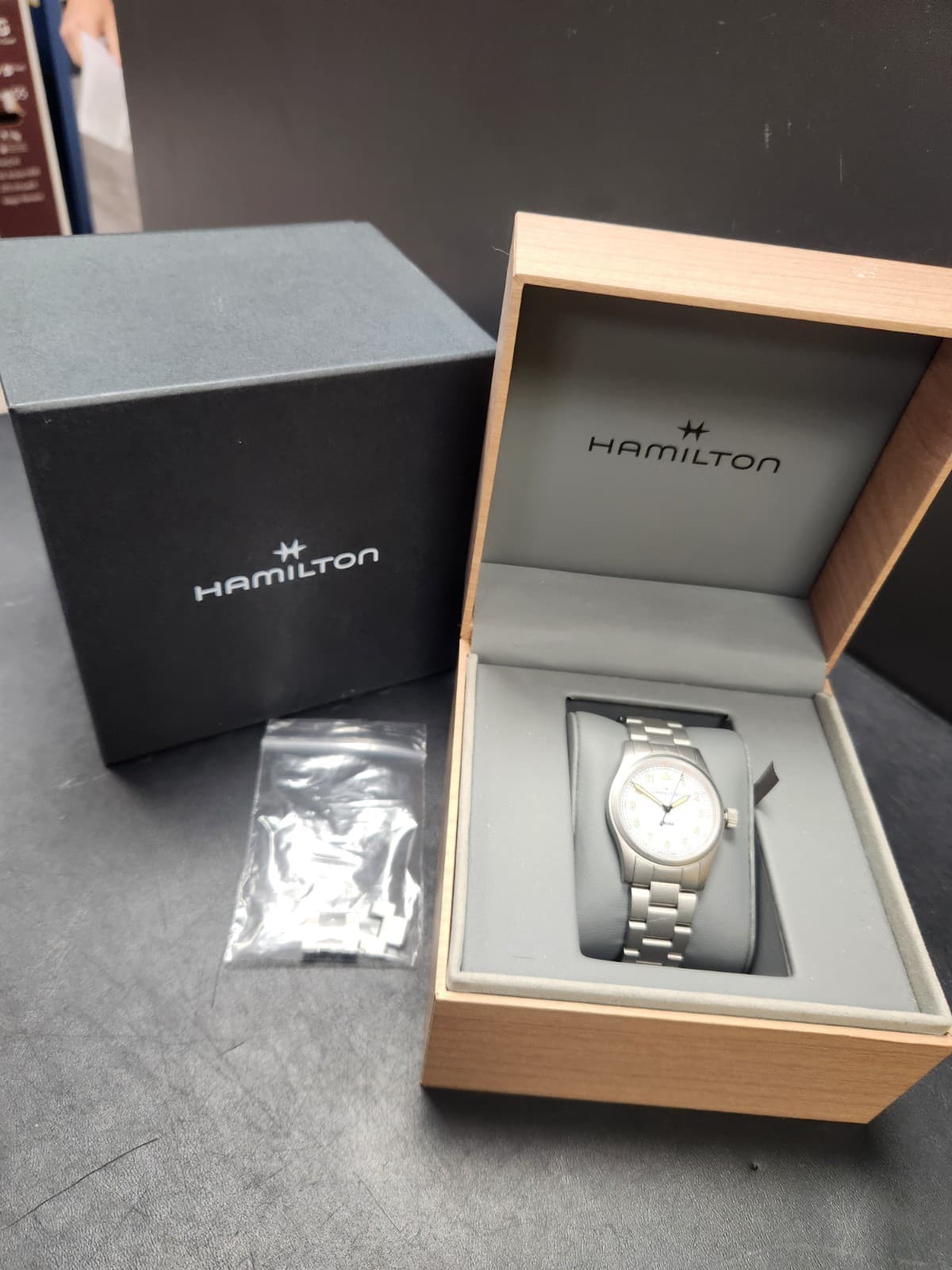 Hamilton Khaki Field H69301110 Quartz 33mm - Complete