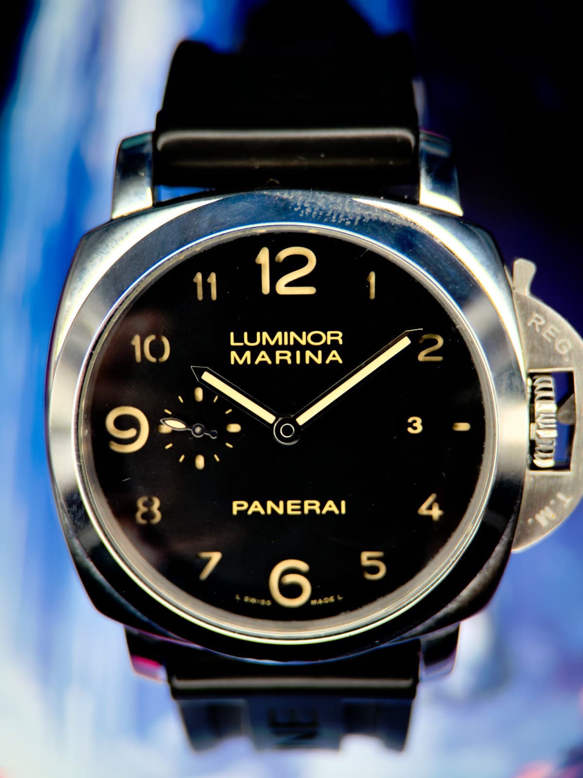 Panerai Luminor Men's Black Watch - PAM00359