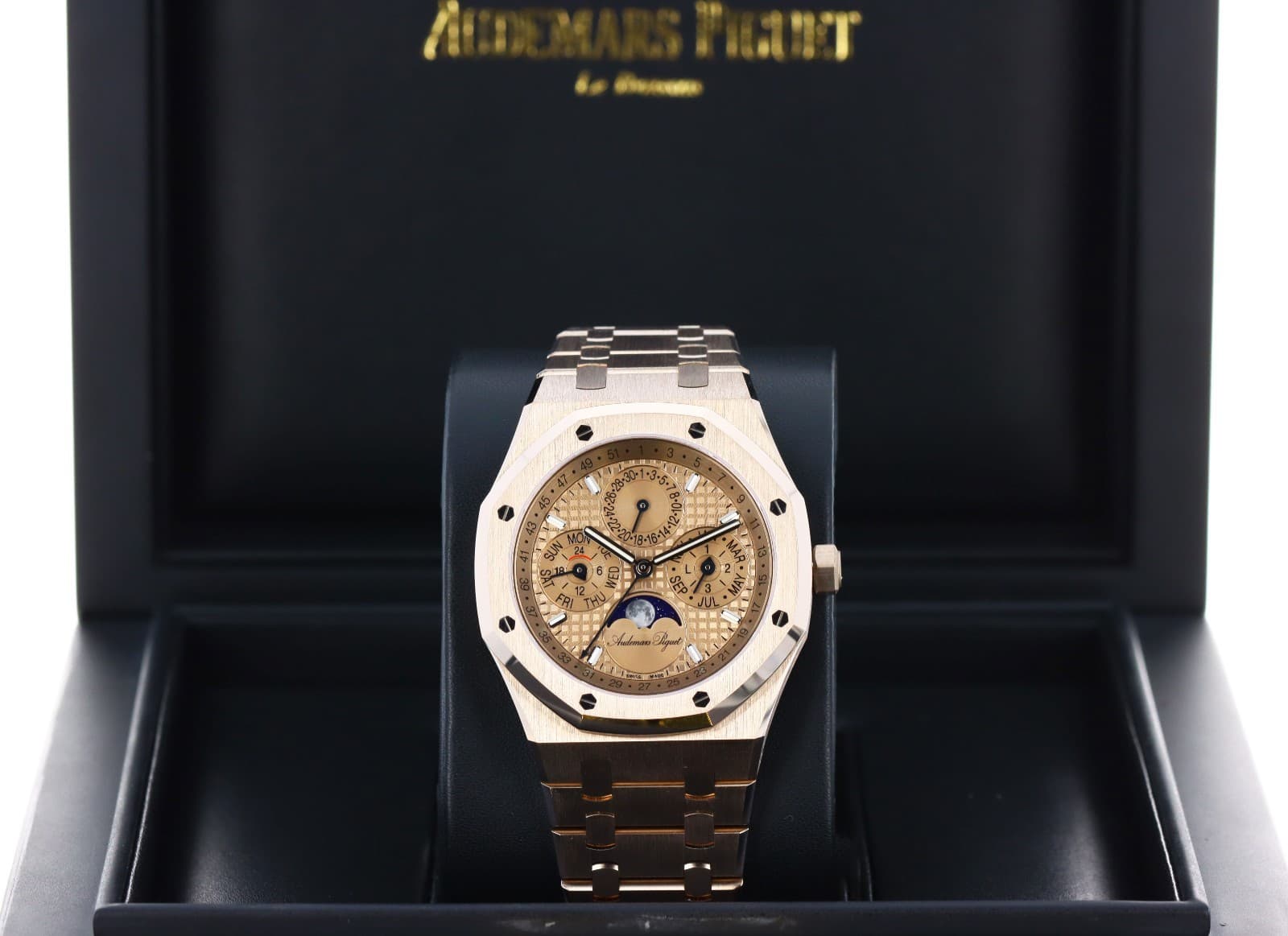 AP Royal Oak Perpetual 150th Anniversary SandGold Limited 26674SG.OO.1320SG.01