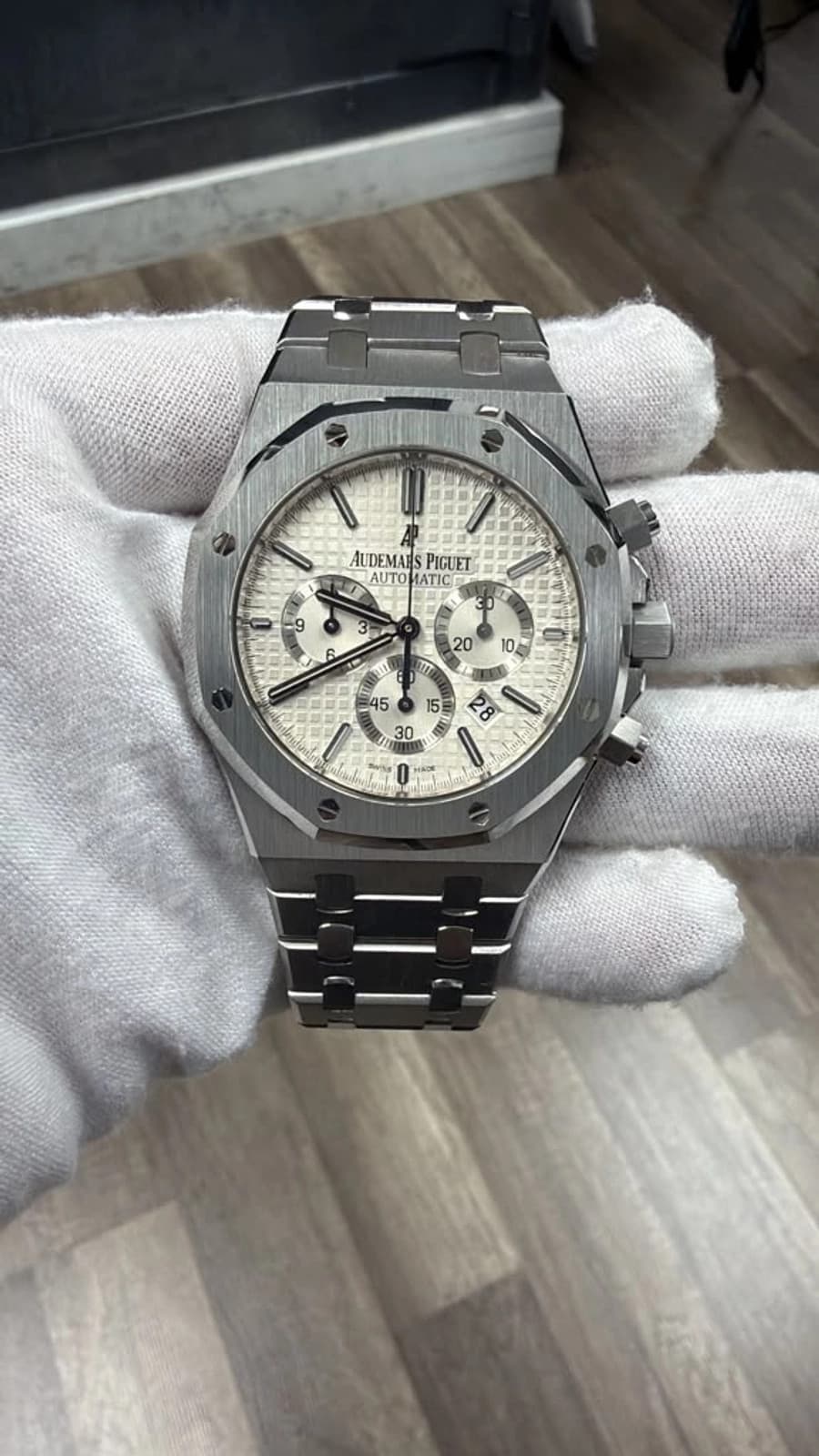 Audemars Piguet Royal Oak 26320ST.OO.1220ST.02 Steel White Dial Auto 41mm