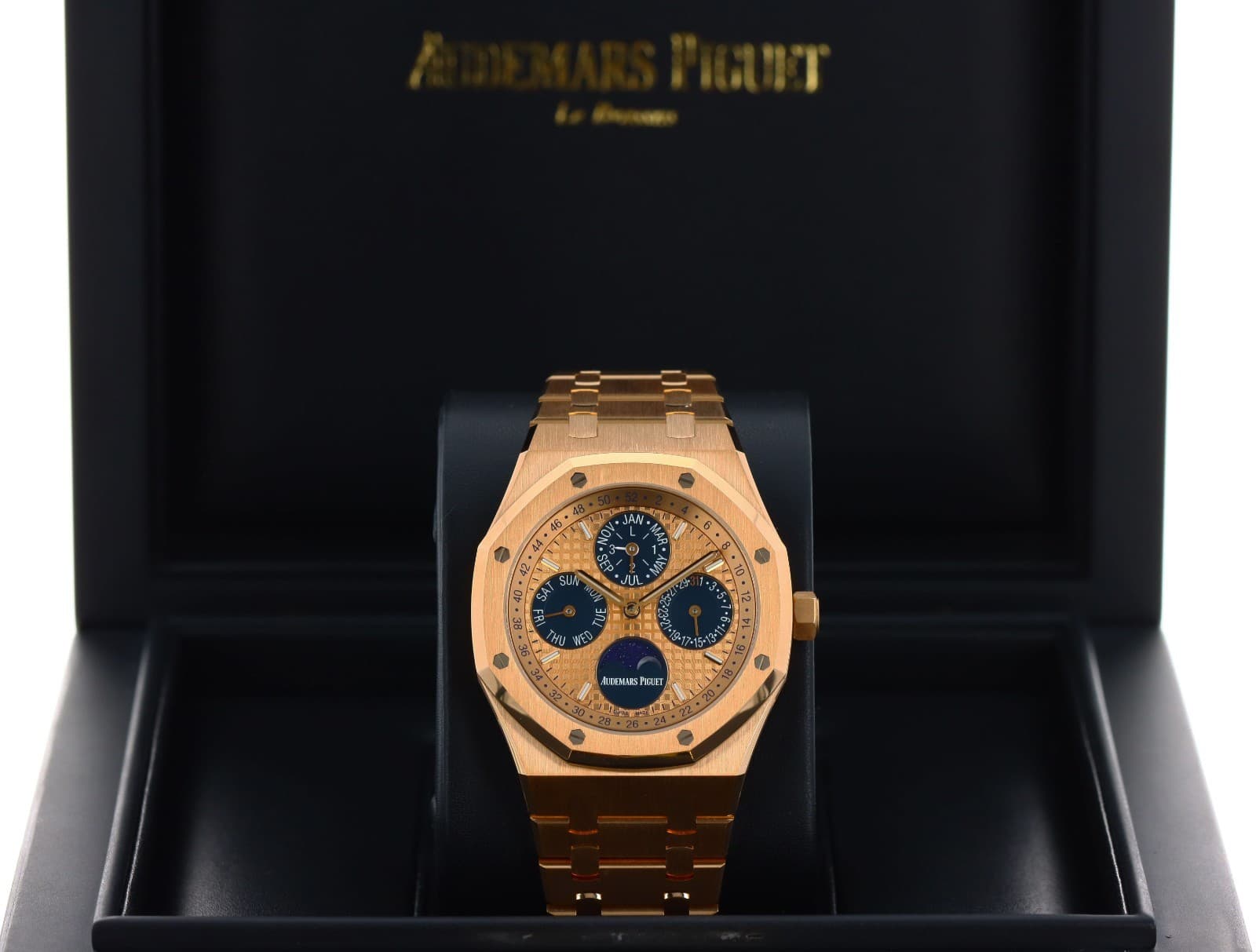 AP Royal Oak Perpetual 41mm Latin America Limited Rose Gold,26584OR.OO.1220OR.01