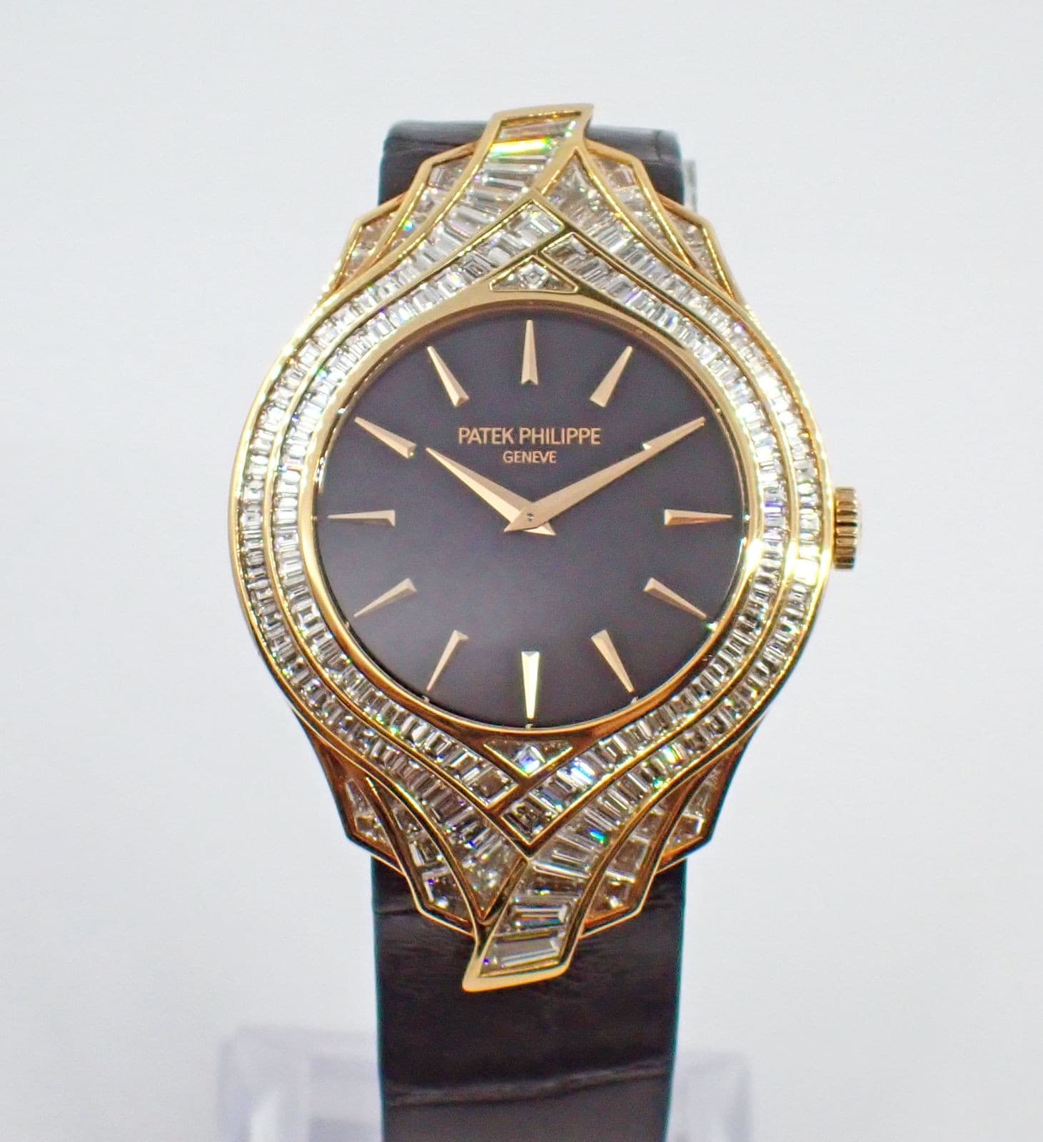 Patek Philippe Calatrava 4895R-001 18K Rose Gold Diamond Set Ladies Watch