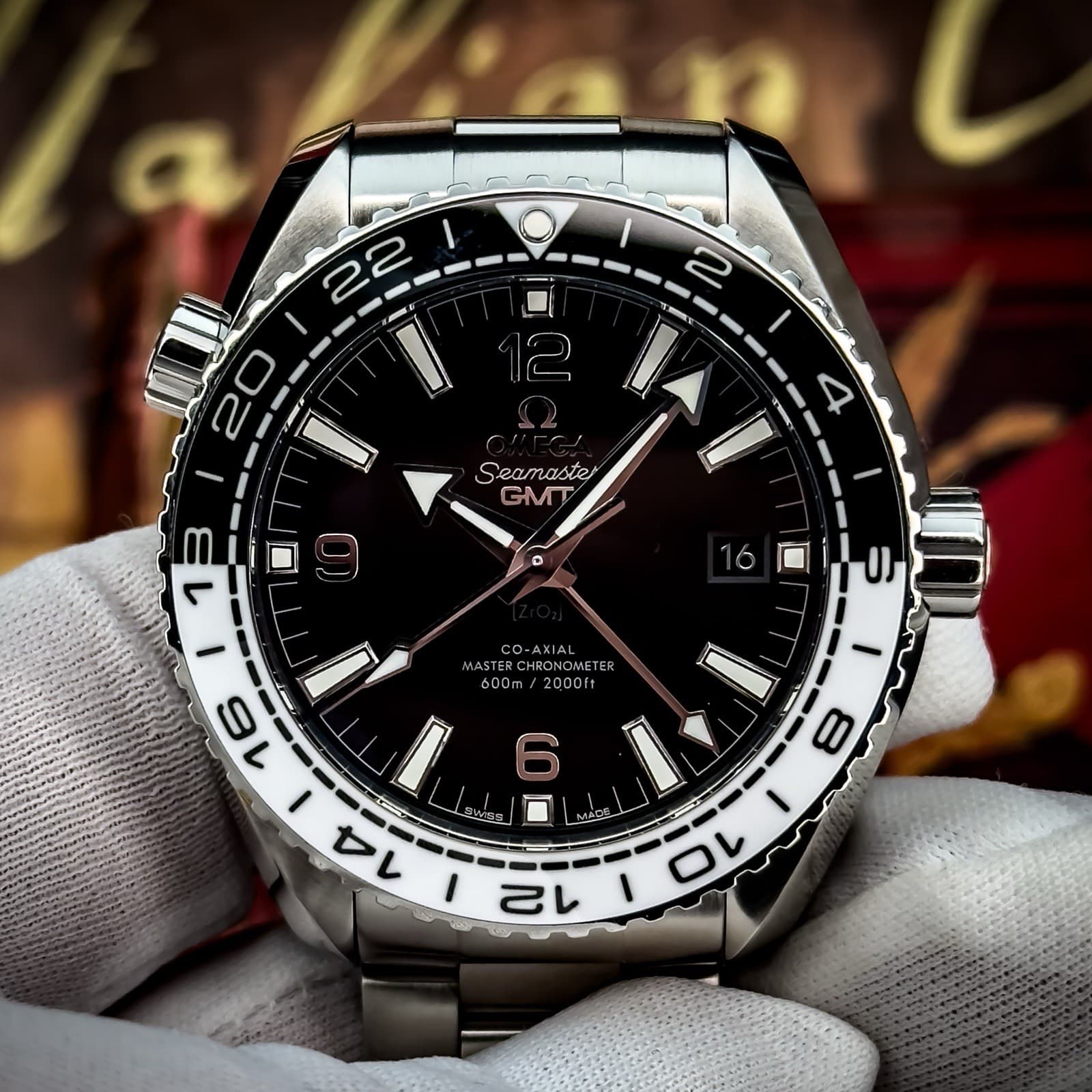 Omega Seamaster Planet Ocean Oreo GMT 44mm Black/White 215.30.44.22.01.001