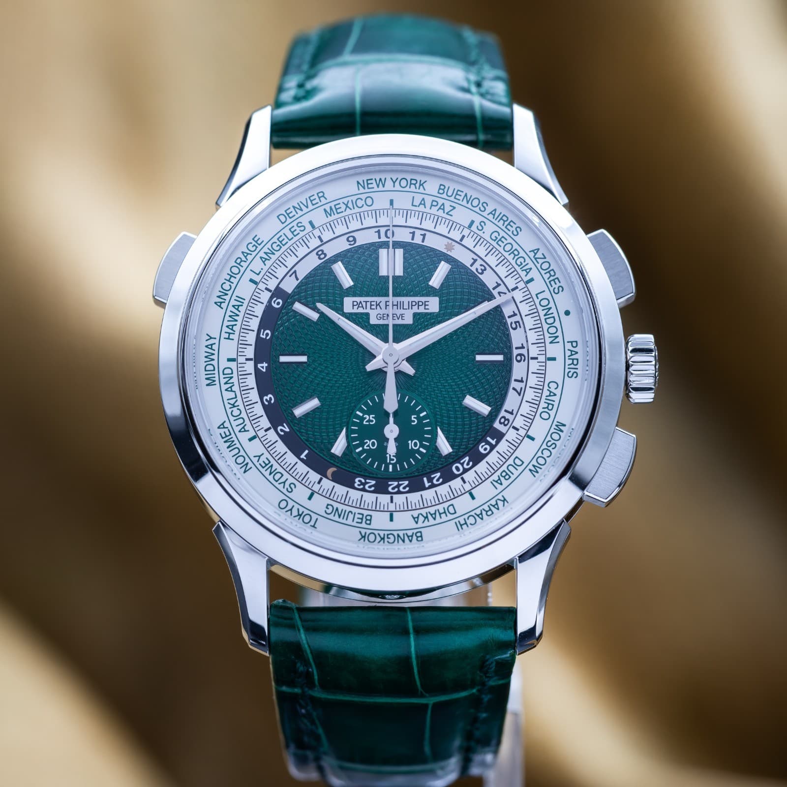 Patek Philippe World Time Flyback Chrono Platinum 39.5mm 5930P-001 Full Set