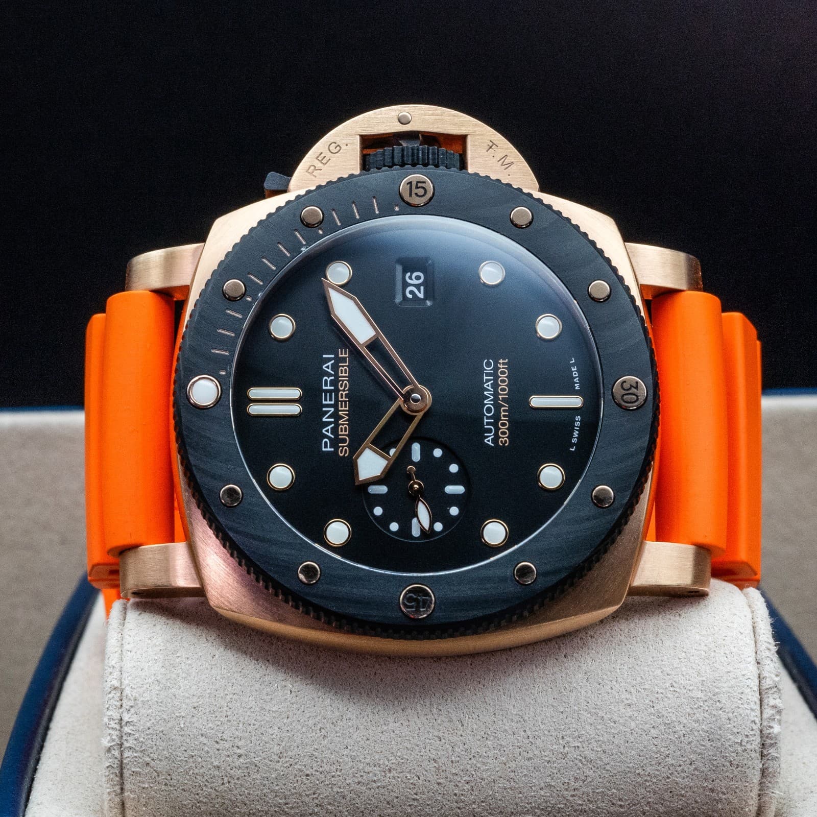 Panerai Submersible PAM02070 44mm Goldtech OroCarbo Black Dial Box Papers 2025