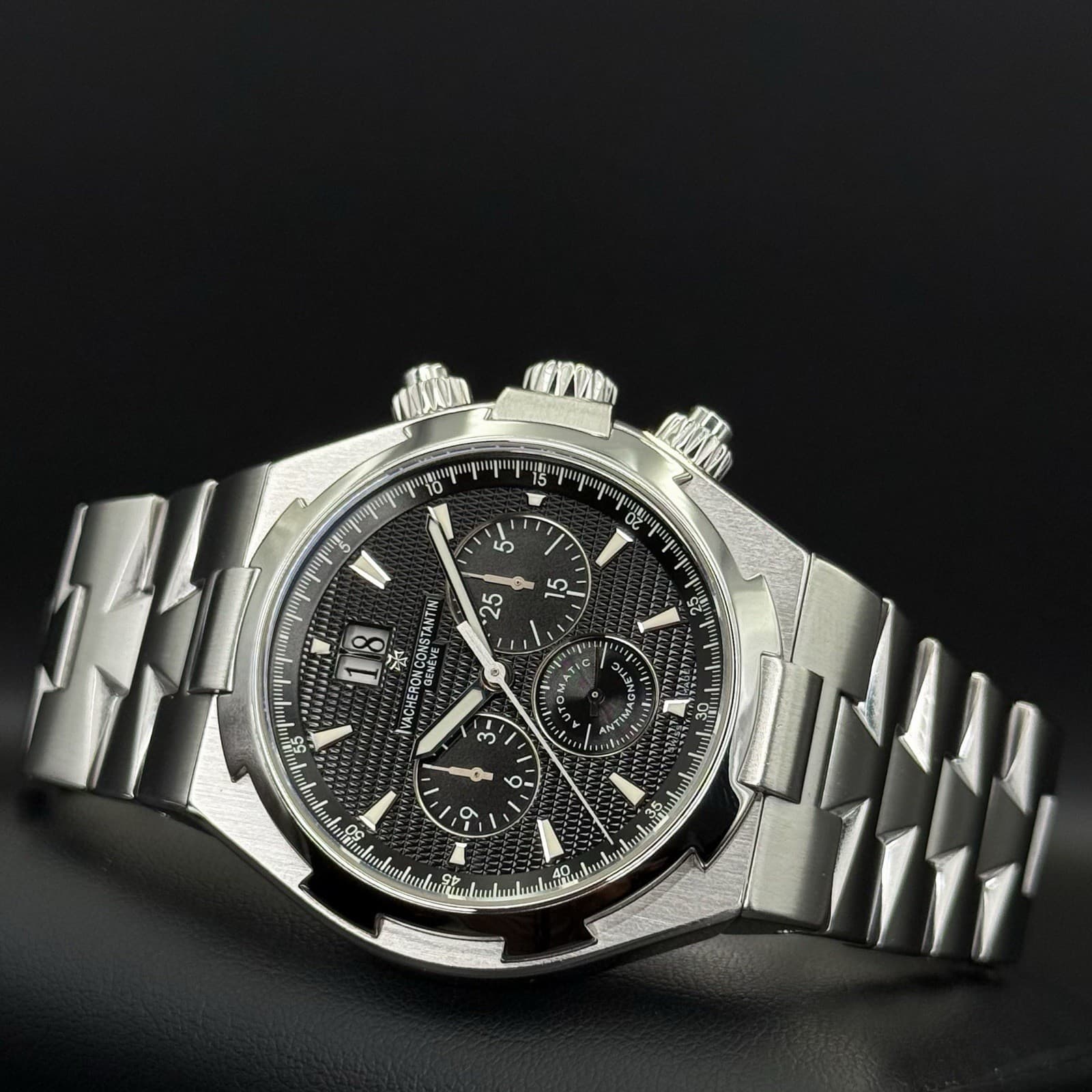 Vacheron Constantin Overseas Chronograph Men's Black Watch - 49150/B01A-9097