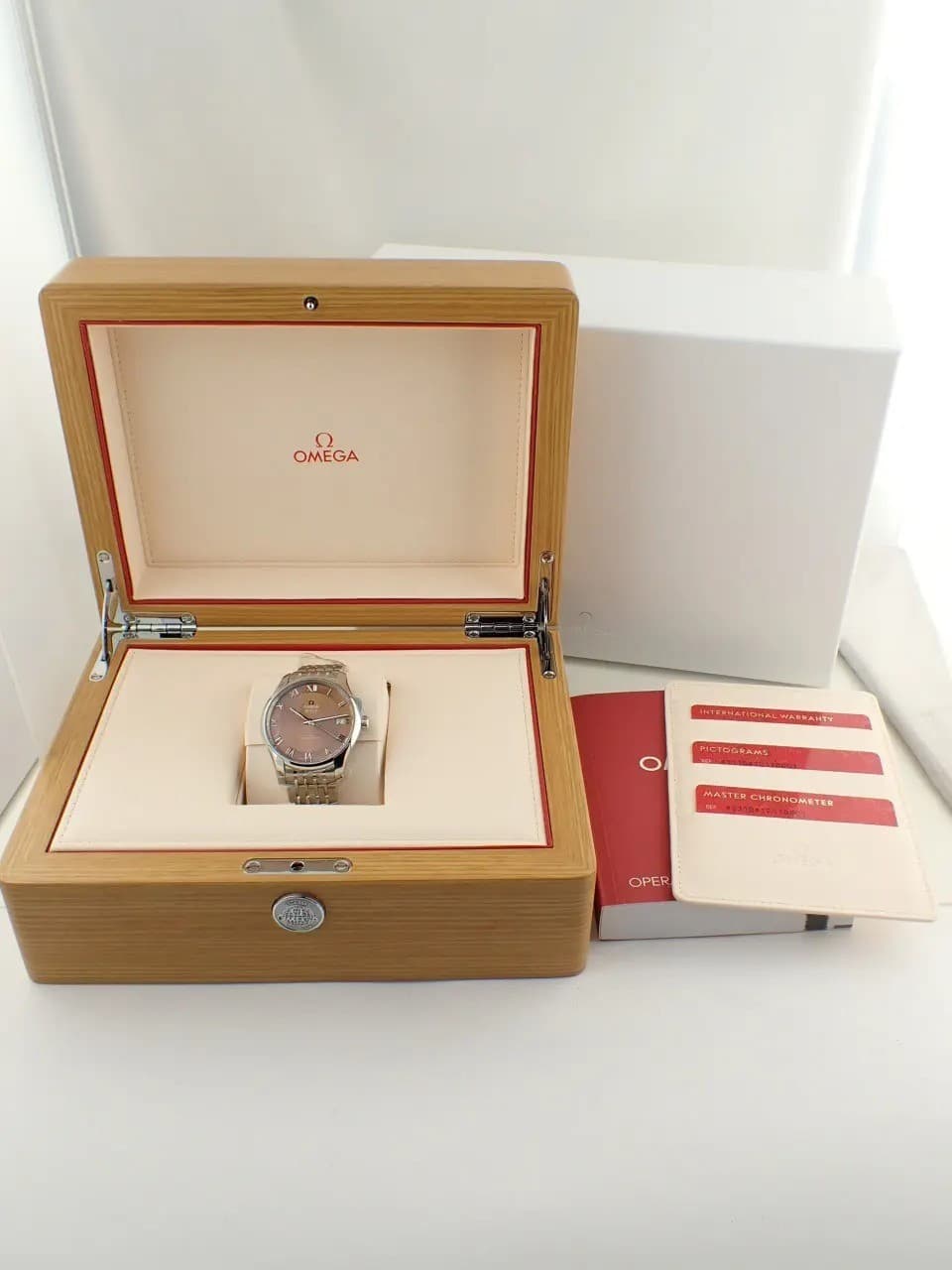 Omega De Ville Hour Vision Chronometer Mens Auto 41mm 433.10.41.21.10.001