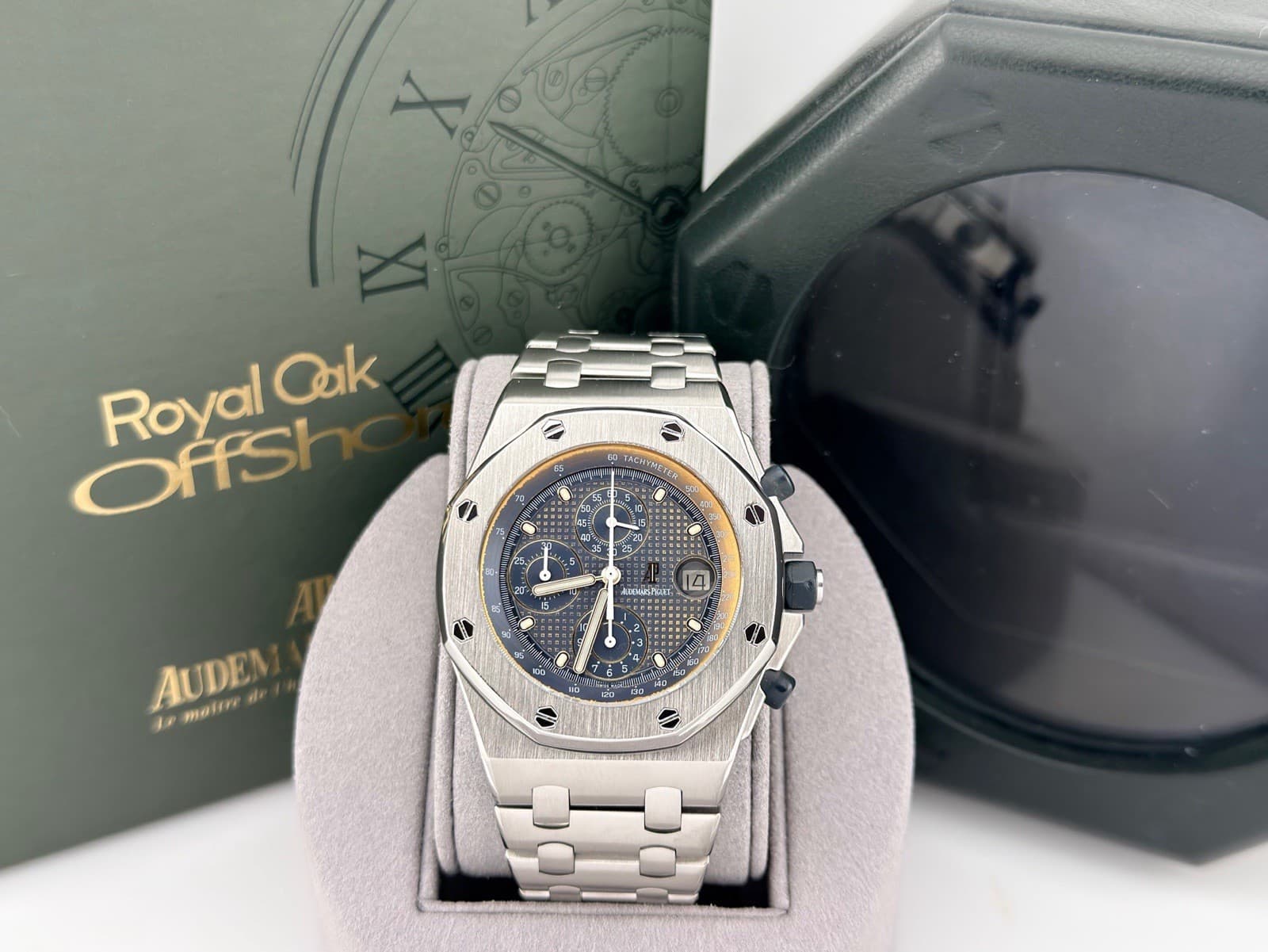 Audemars Piguet Royal Oak Offshore The Beast 25721ST.OO.1000ST.01 42mm Blue Dial