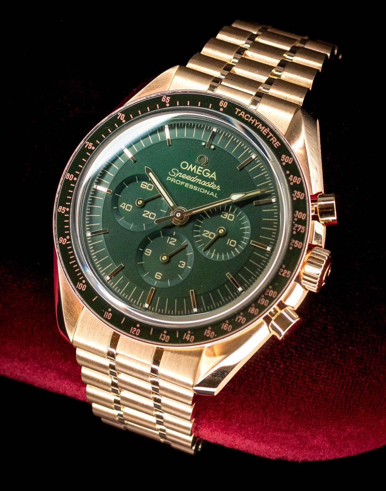 2026 OMEGA Speedmaster 18K Moonshine Gold 310.60.42.50.10.001 New/Unworn