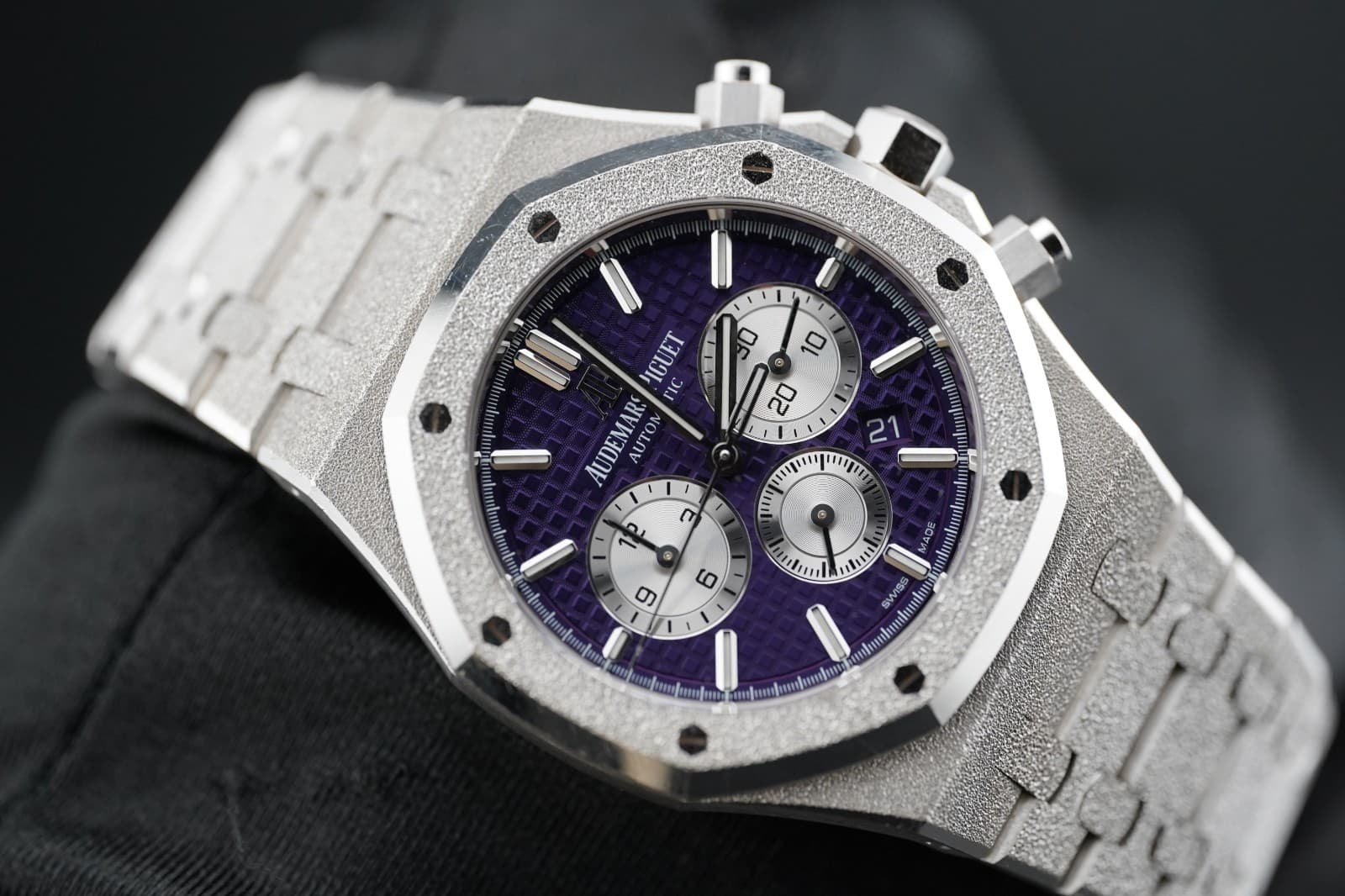 Audemars Piguet Royal Oak Chrono 41mm FROSTED WG PURPLE 26331BC.GG.1224BC.01 B/P