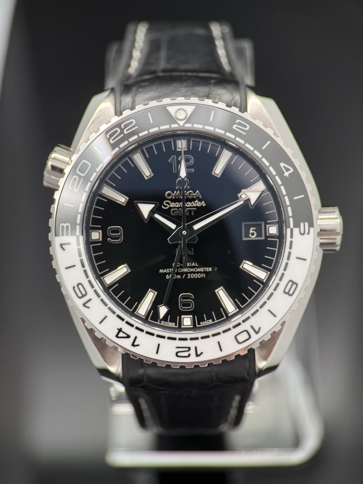 OMEGA Seamaster Planet Ocean "Oreo" 600M 215.33.44.22.01.001 Box and Papers