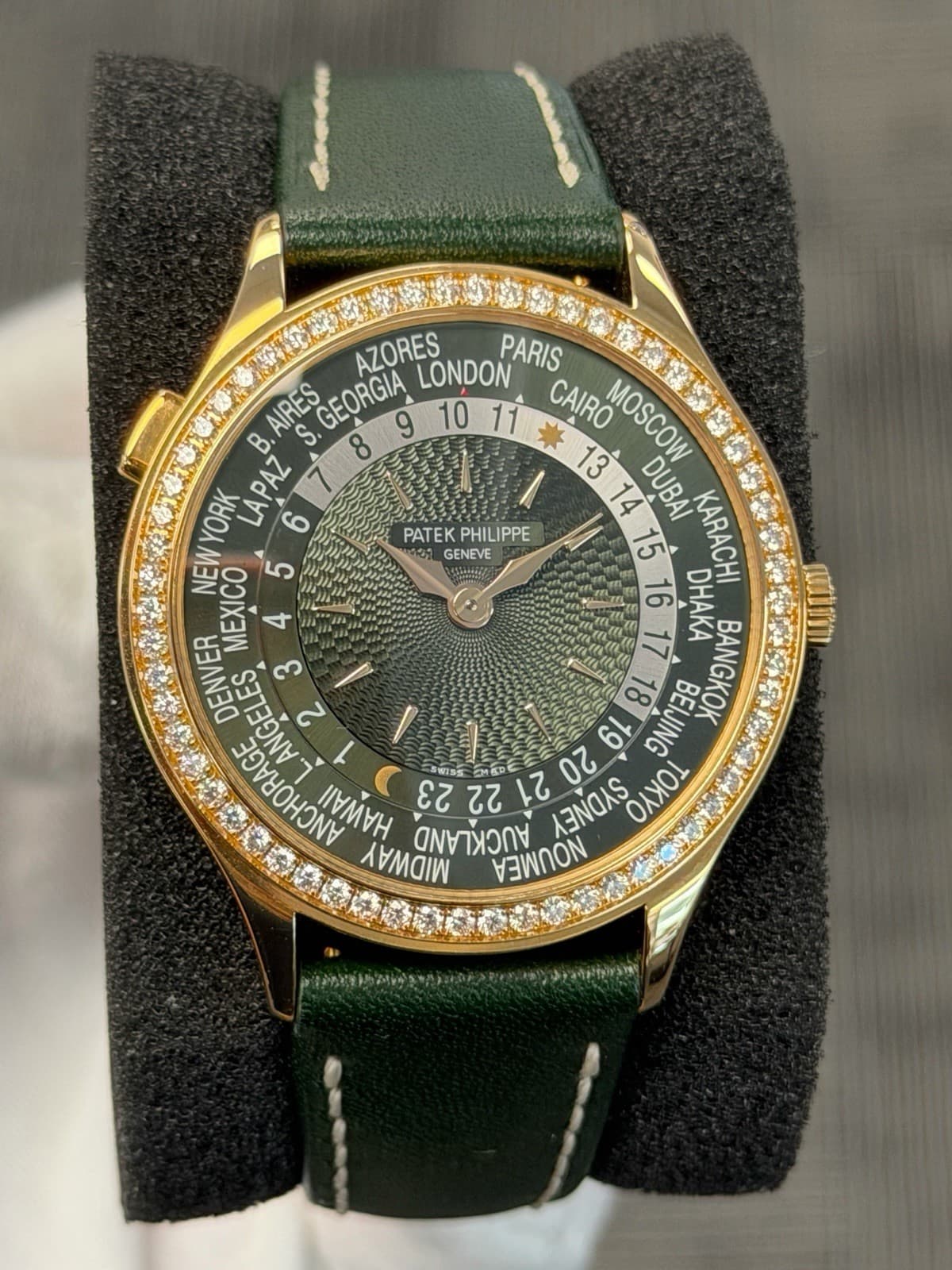 2022 Patek Philippe World Time 7130R Diamond Bezel Factory Green Rose Gold Watch