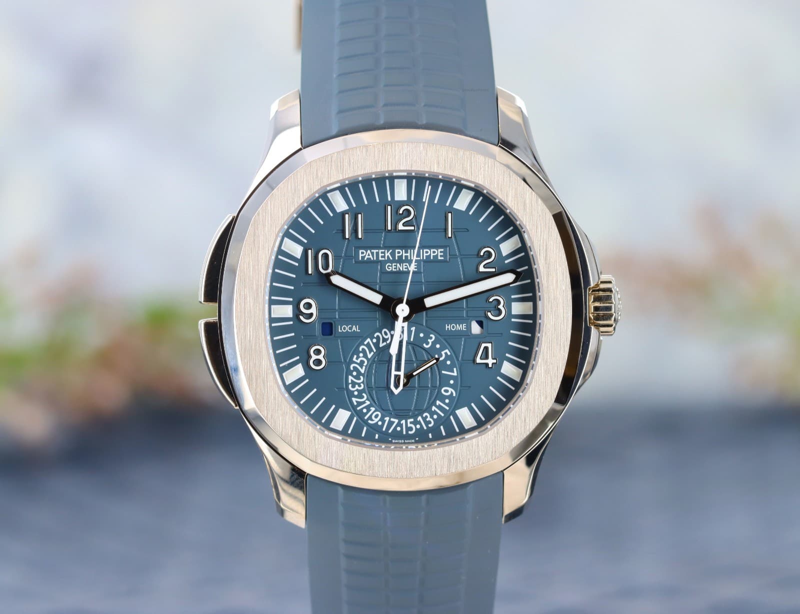 Patek Philippe Aquanaut 5164G-001 Travel Time 18kt White Gold Blue Dial 40.8mm