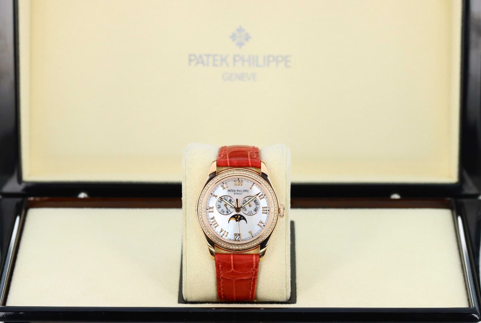 Patek Philippe Annual Calendar Moonphase Ladies 4936R Diamonds - 18kt Rose Gold